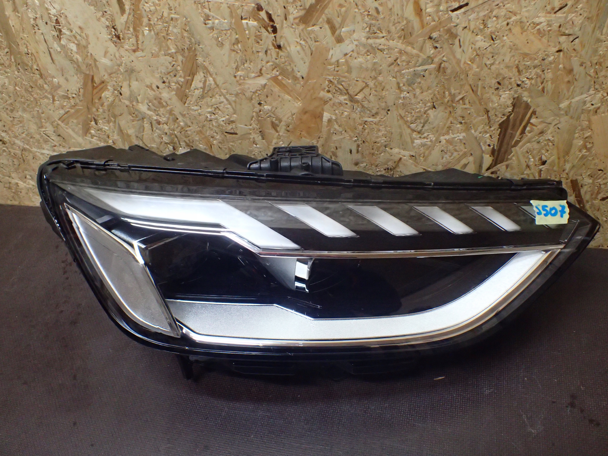 LIGHT FRONT RIGHT AUDI A4 B9 FULL LED LIFT 19