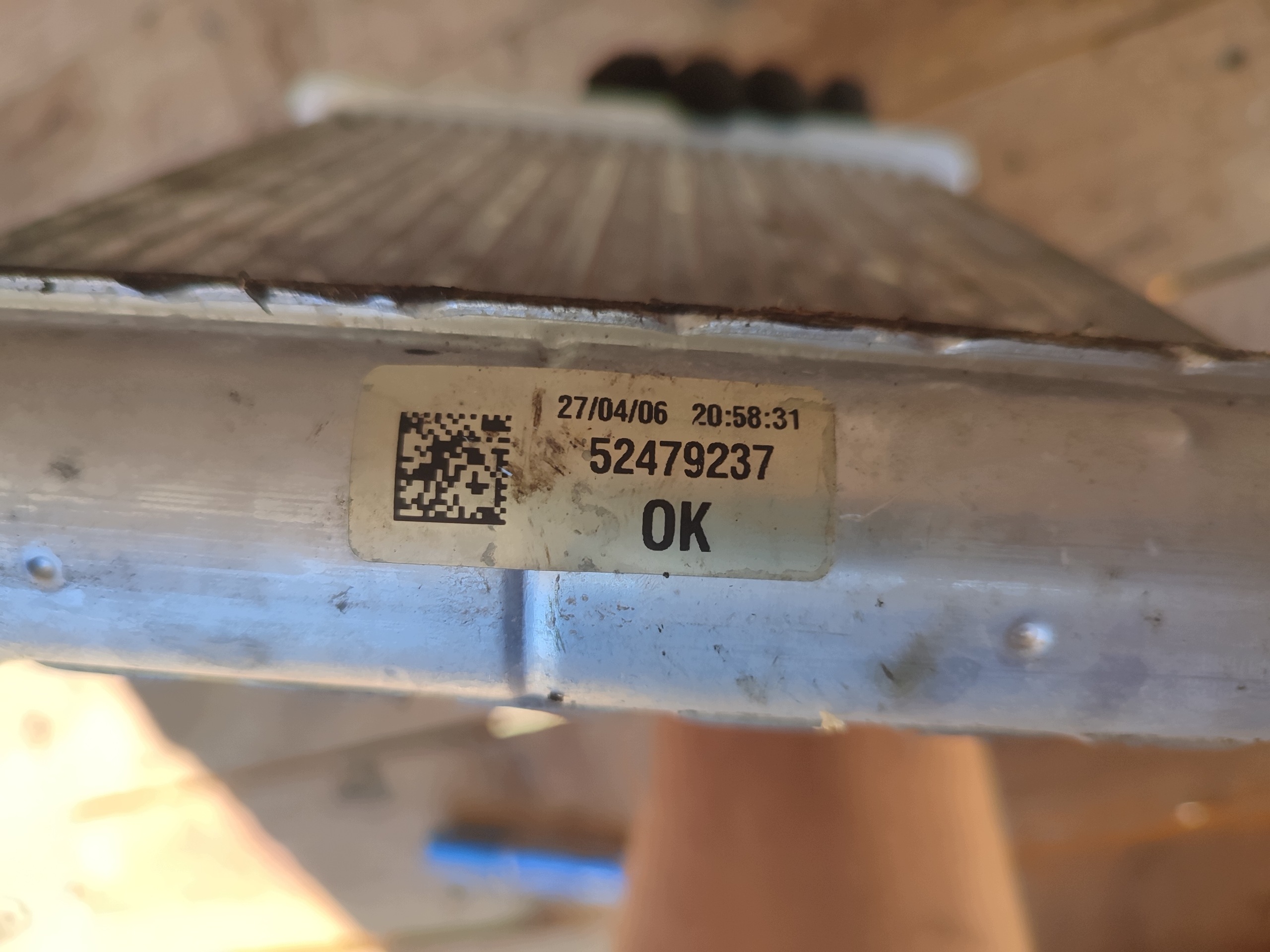 ohřívač vody OPEL ASTRA H 52479237