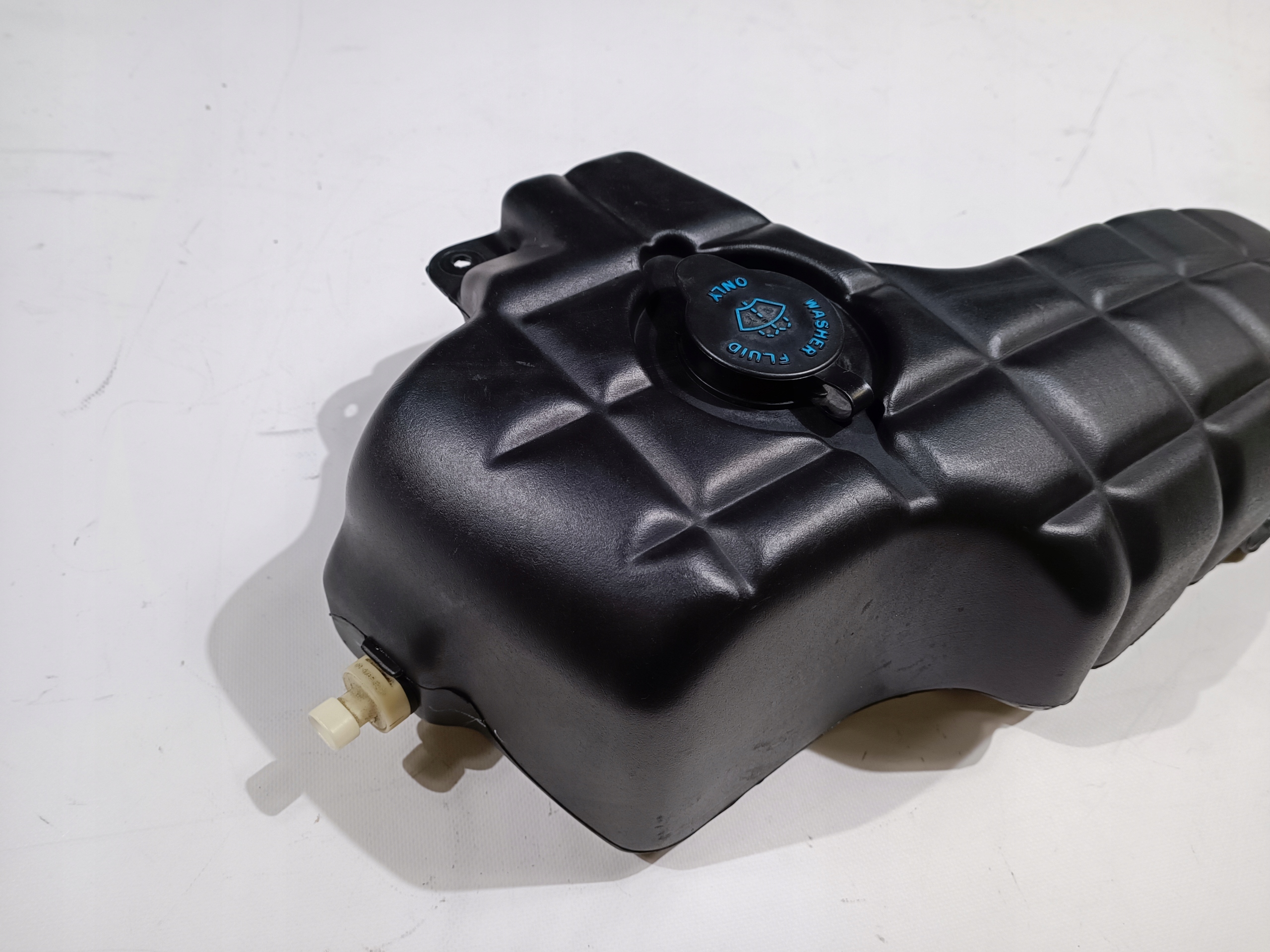 serbatoio LIQUIDO LAVAFARI Corvette C5