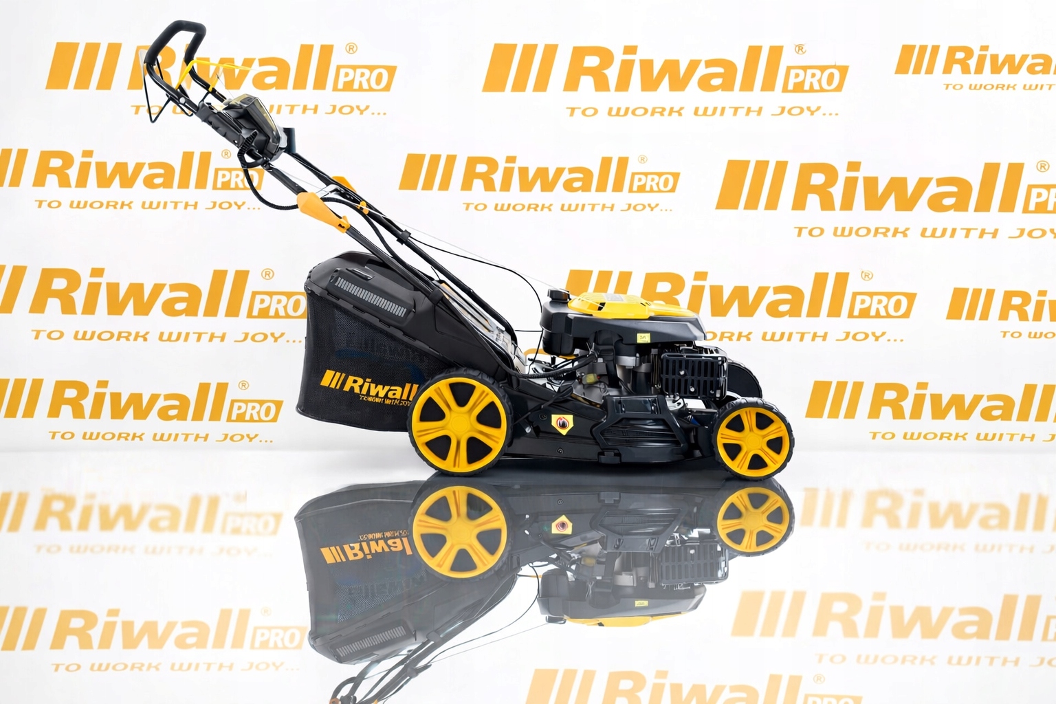 Kosiarka spalinowa z napędem Riwall PRO RPM 4735 E elektryczny rozruch Producent silnika Riwall