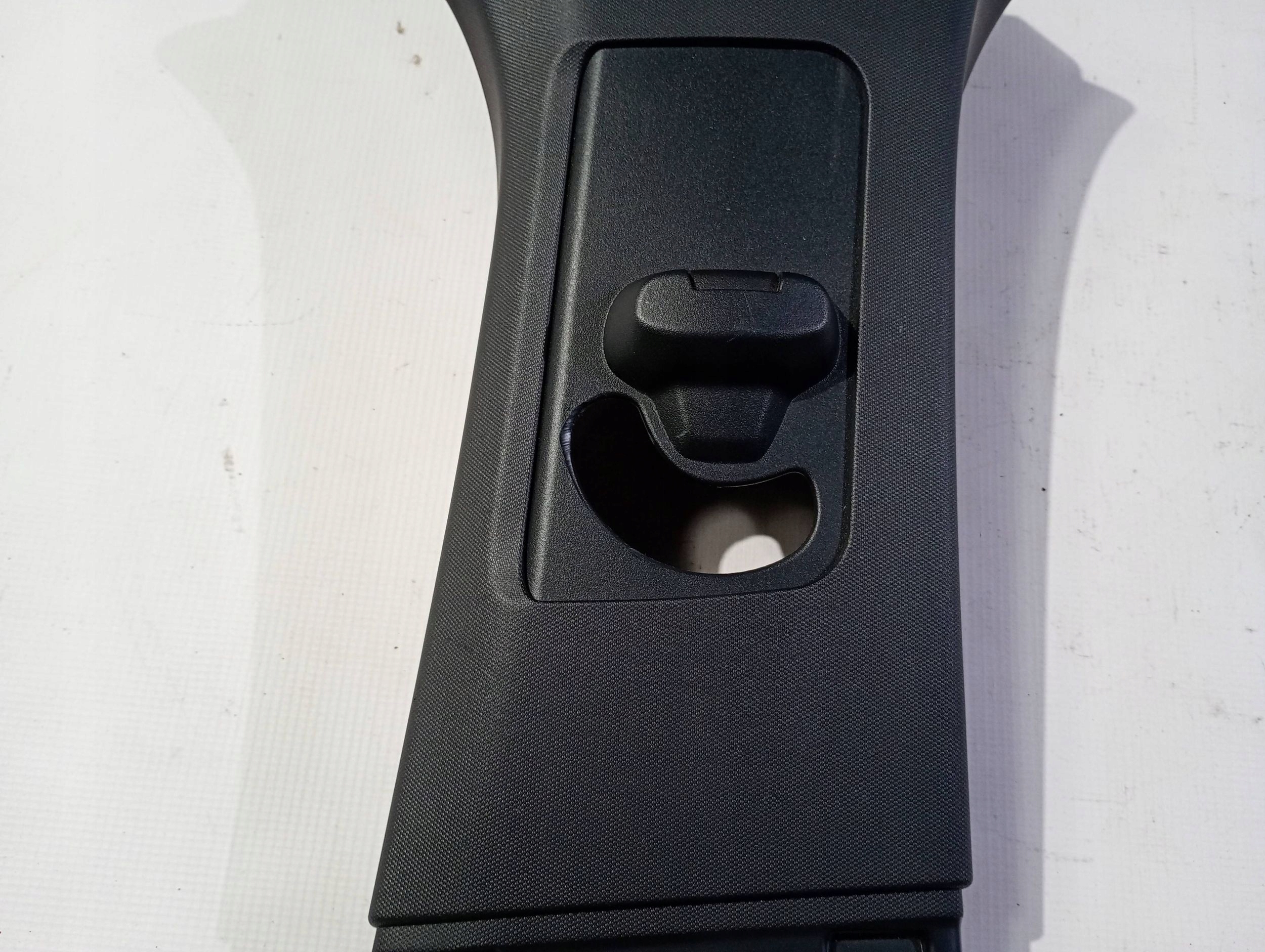 side slupka B cover right Ford Explorer VI 3.0 ST 2020