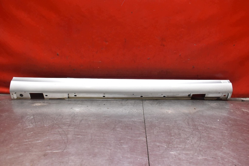 cap threshold right C775 A2096900240 MERCEDES CLK C209 COUPE 02-05