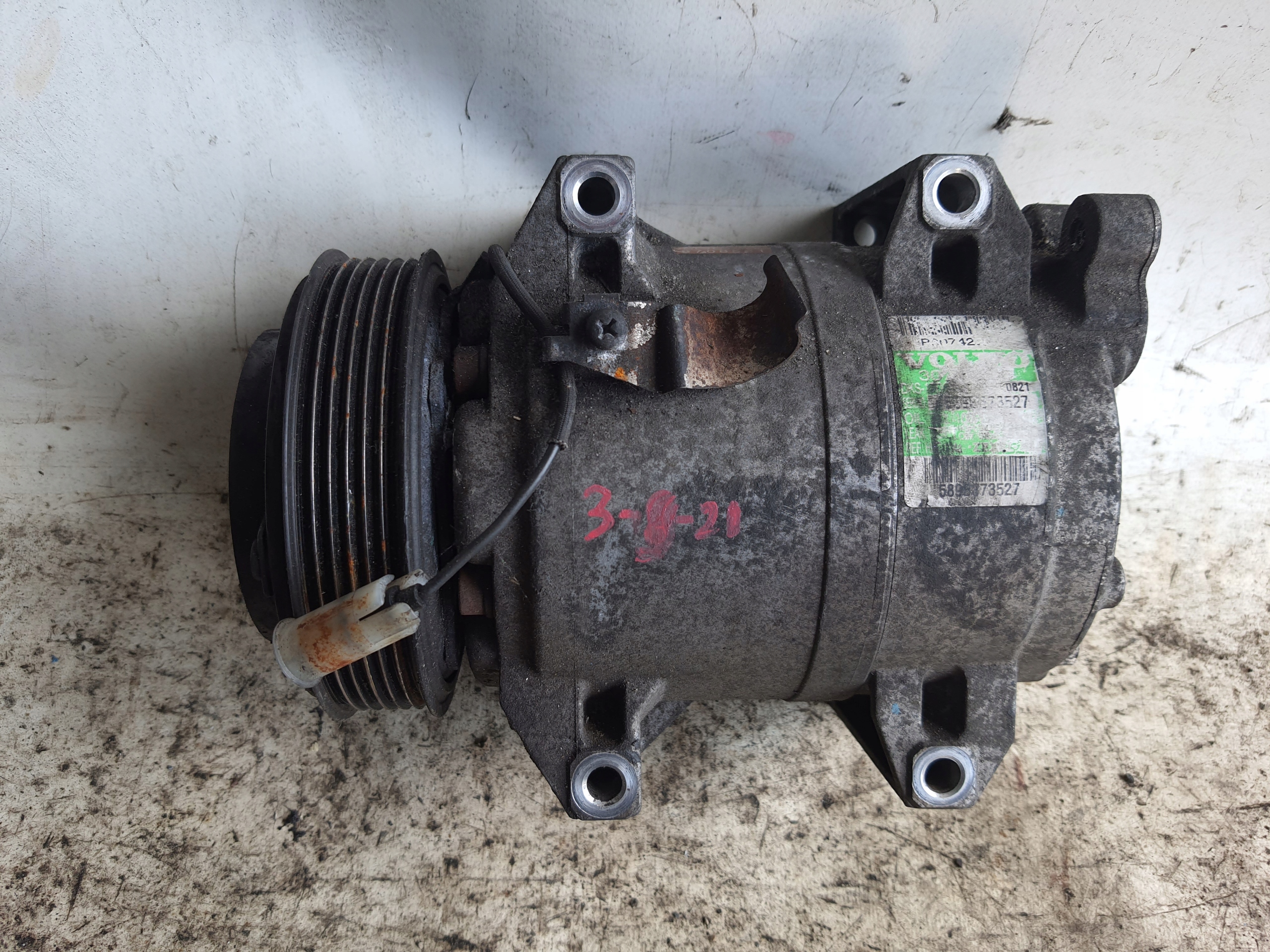 VOLVO Compresseur AC 8708581