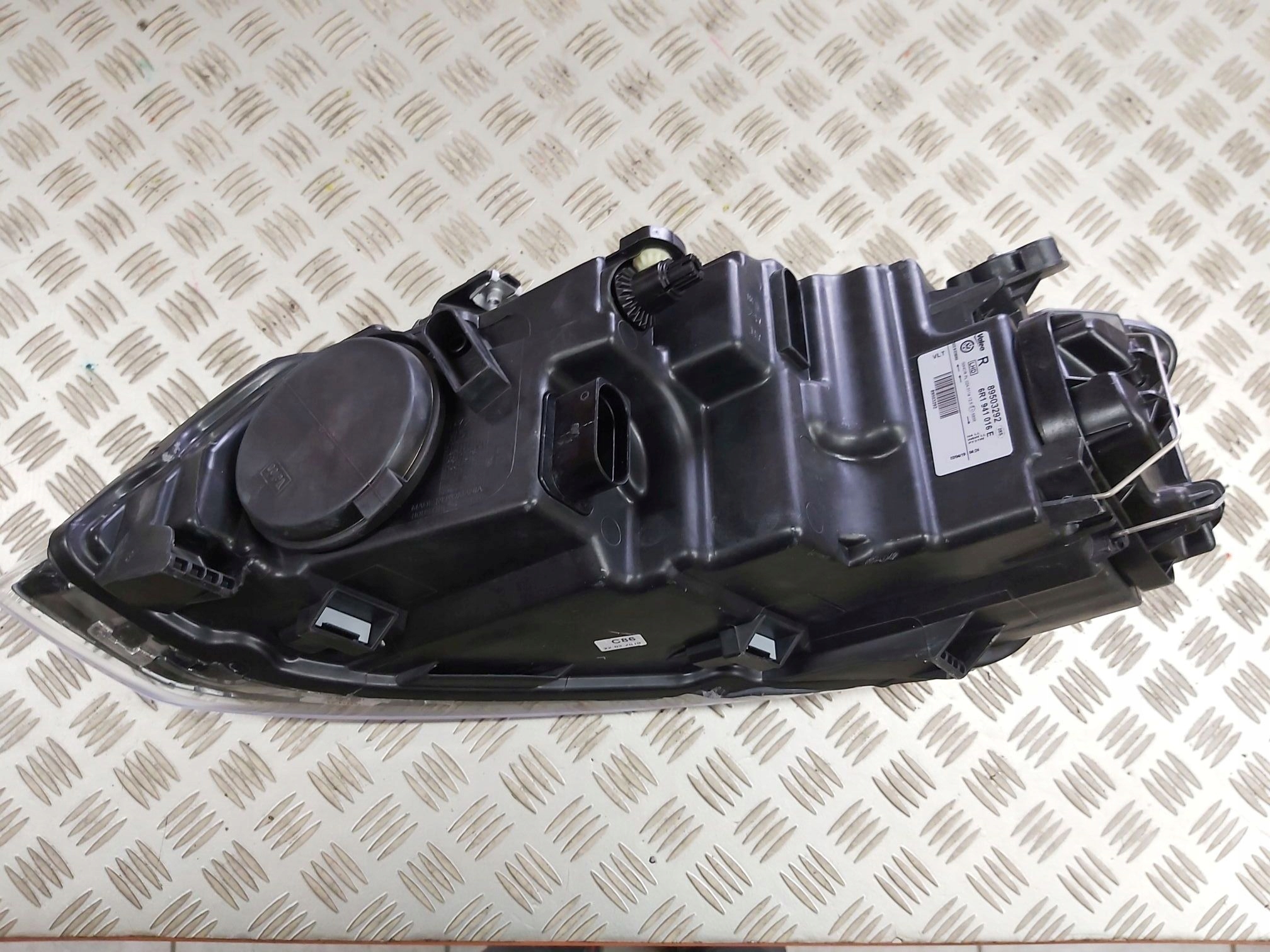 light front right VW POLO 6R0 VALEO 09R->