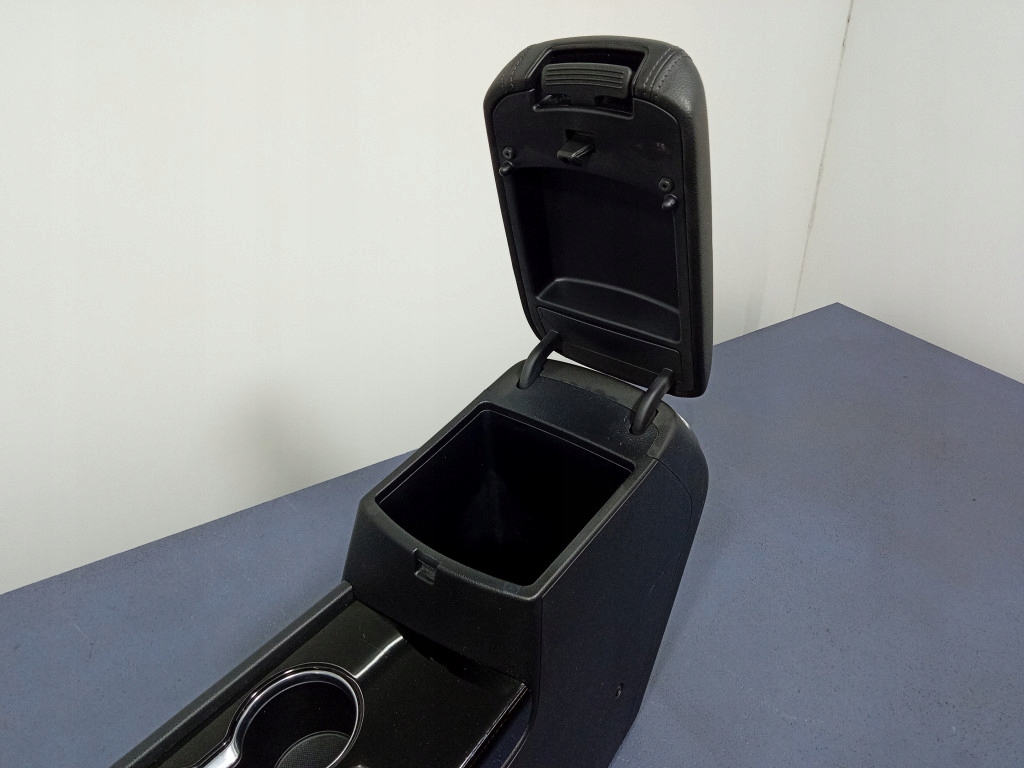 kia OPTIMA IV JF тунель середина подлокотник