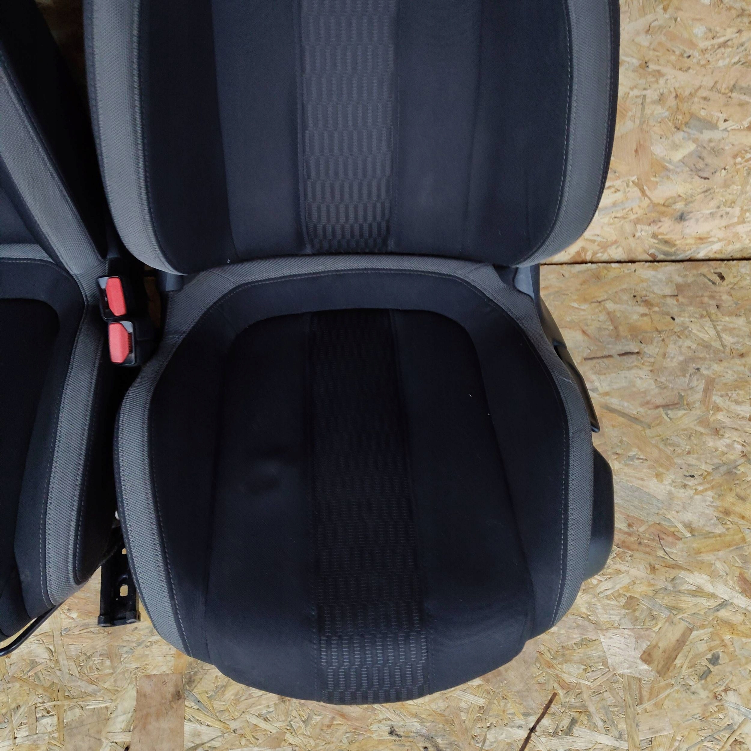 Komplet Sitze Peugeot 308 t9 II HB