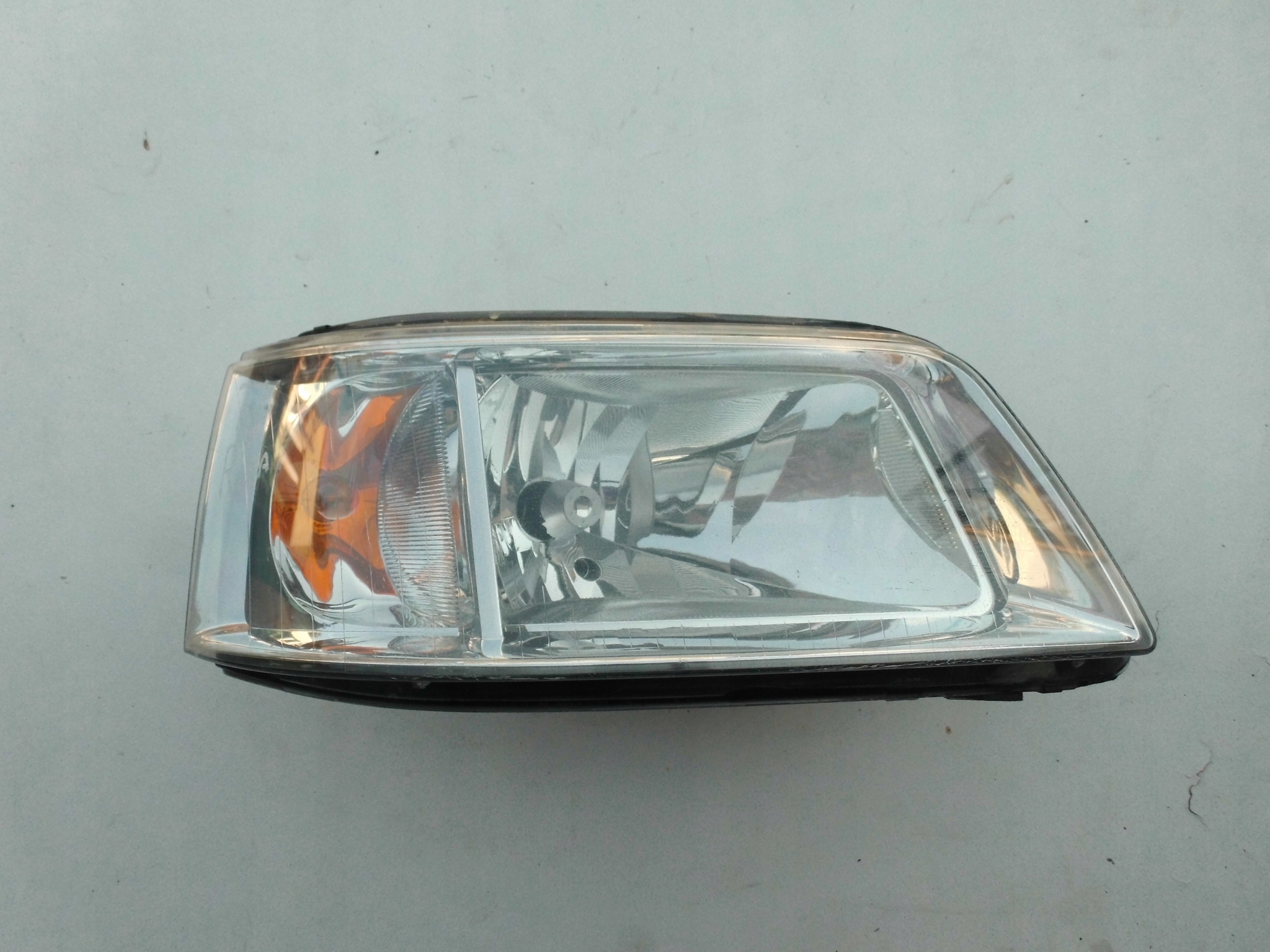 Фара передня права VW T5h1941016n