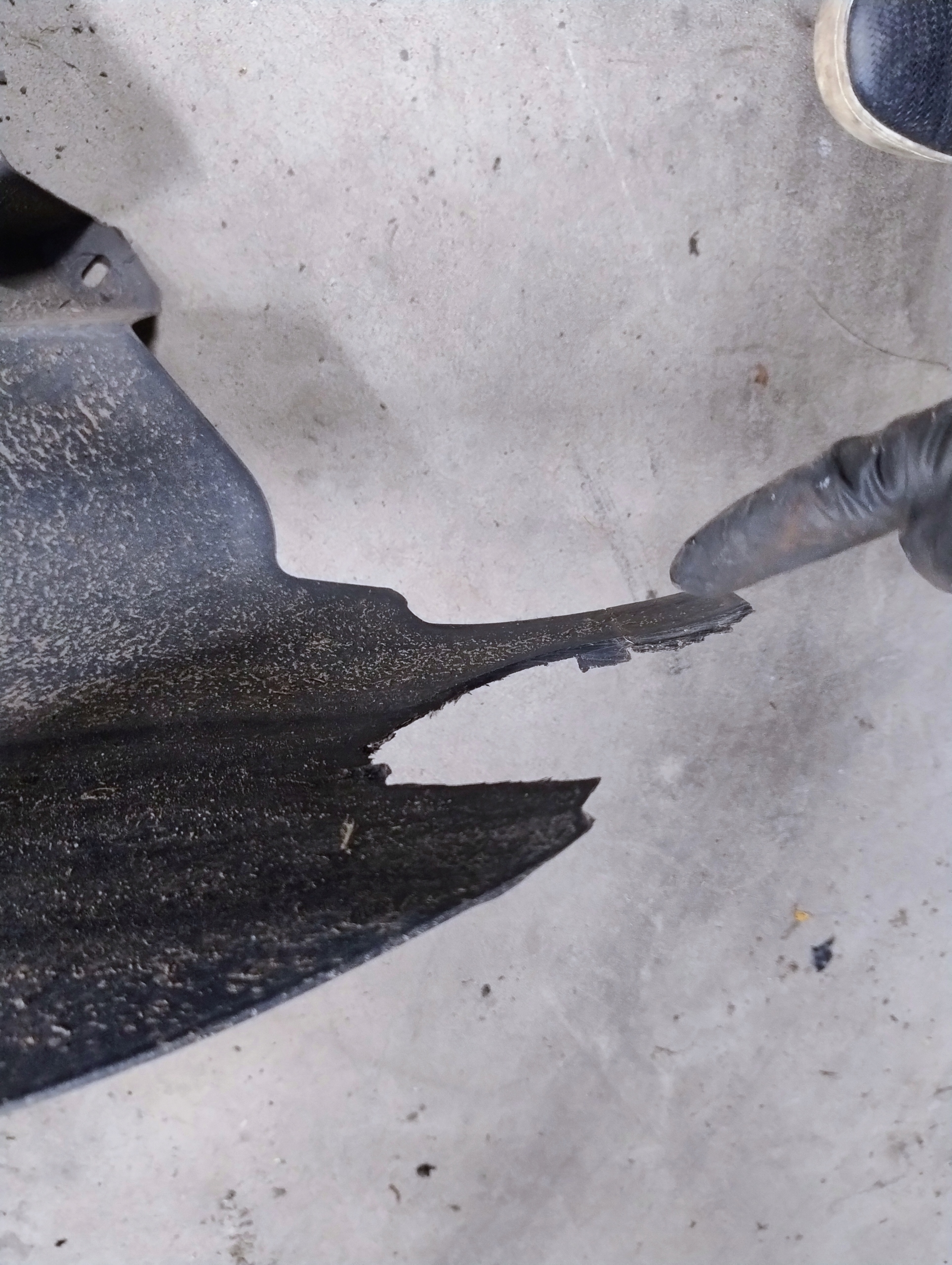 mudguard left rear part left rear. OPEL ASTRA J HB