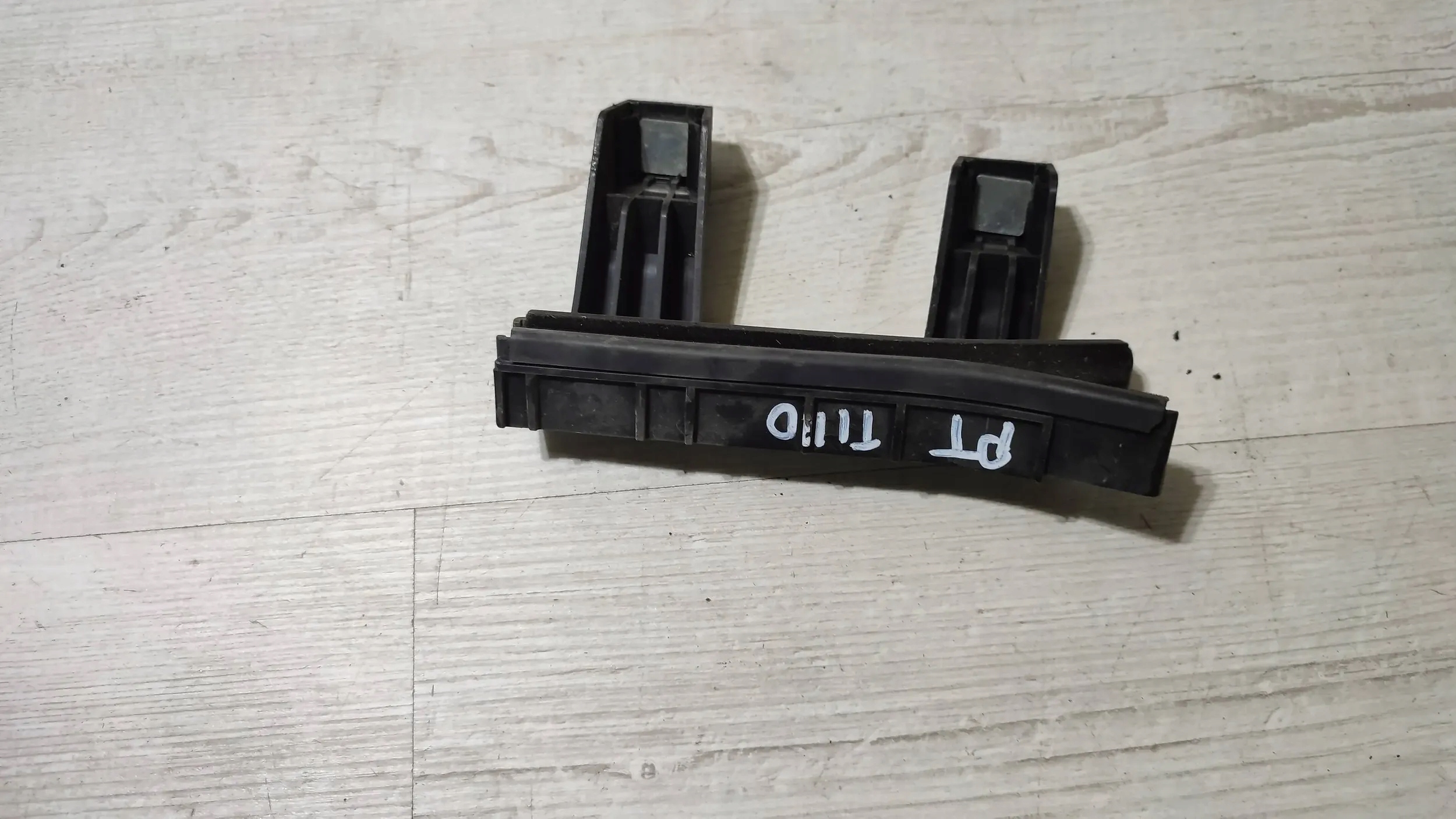Fiat Tipo II HB 19r. 1.4 rear part side right prowadnica windows