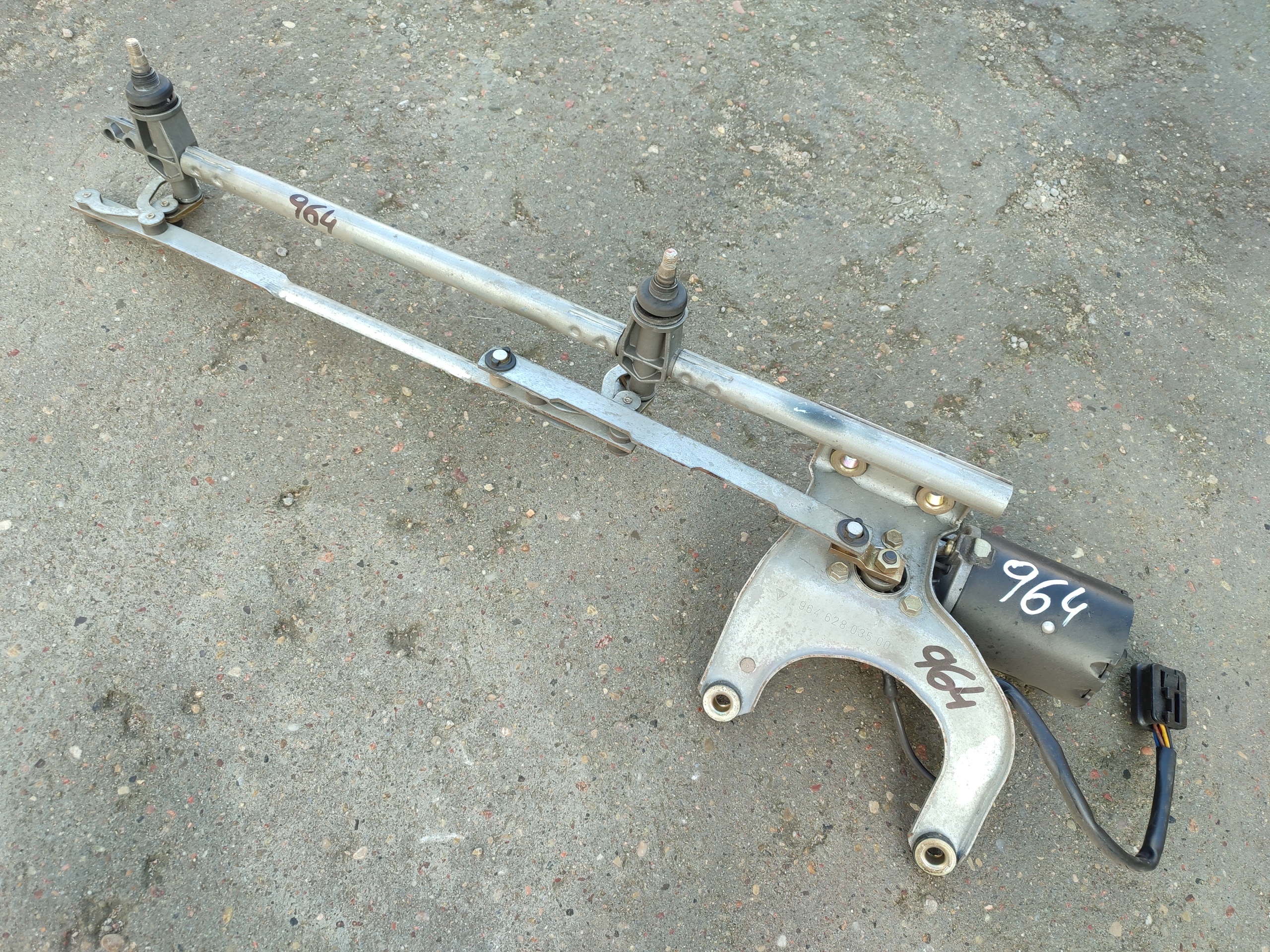 92762830303 96462803500 - Porsche 911 964 мотор стеклоочистителя