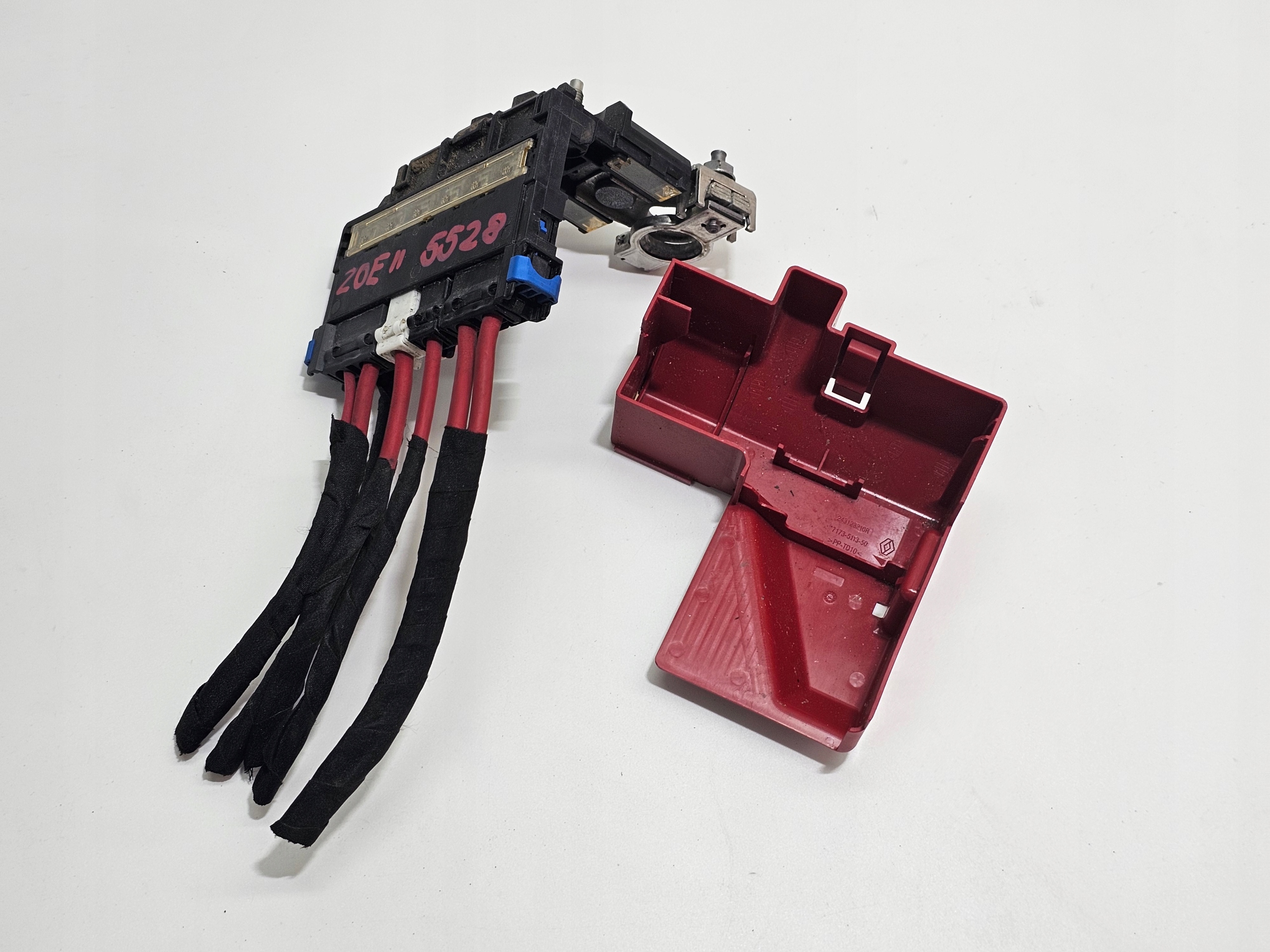 KLEMA PLUSOWA RENAULT ZOE II #5528 Jakość części (zgodnie z GVO) O - oryginał z logo producenta pojazdu (OE)