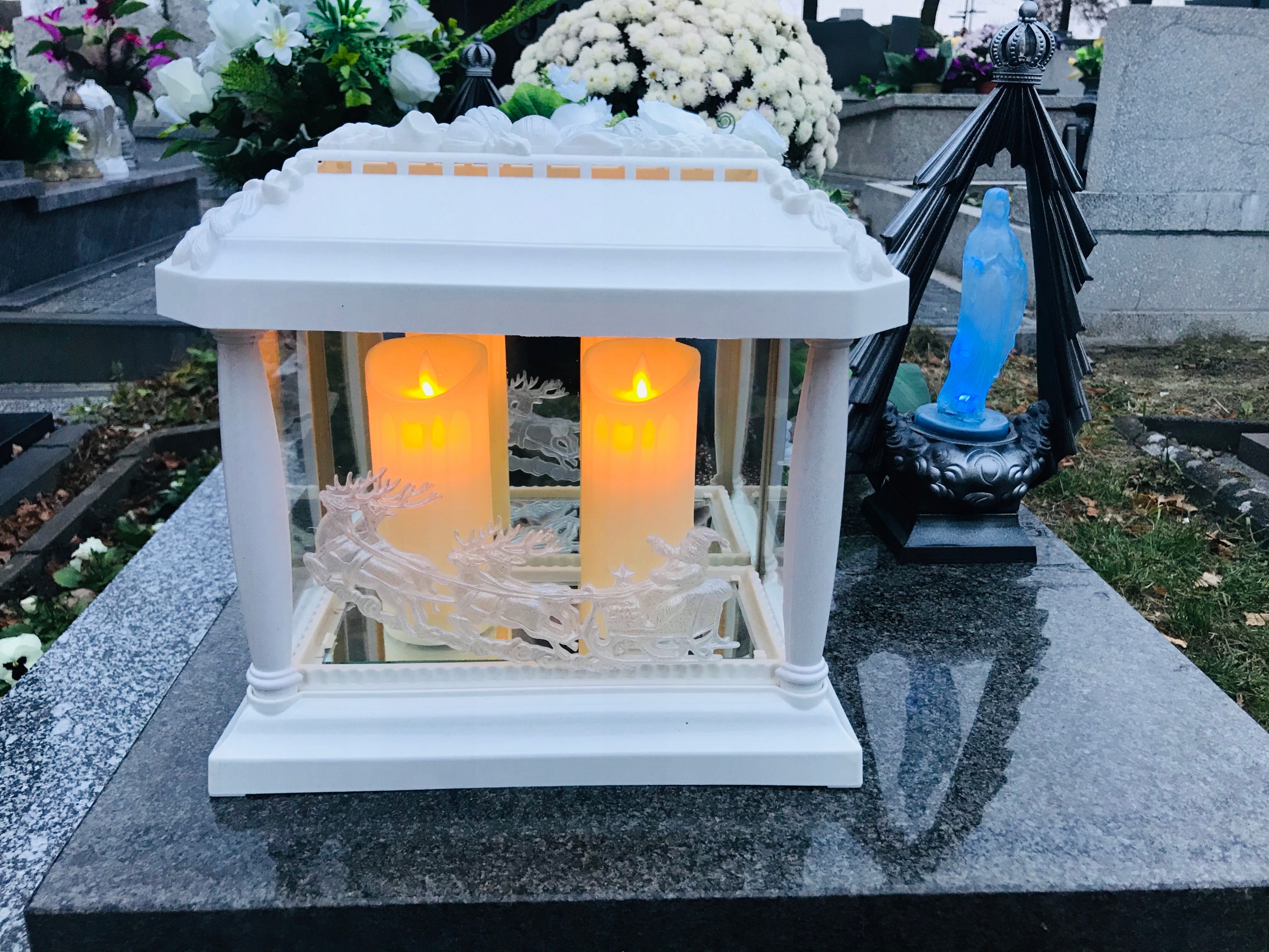 DUŻY BIAŁY PANTEON ZNICZ ŚWIĄTECZNY MIKOŁAJ Typ LED