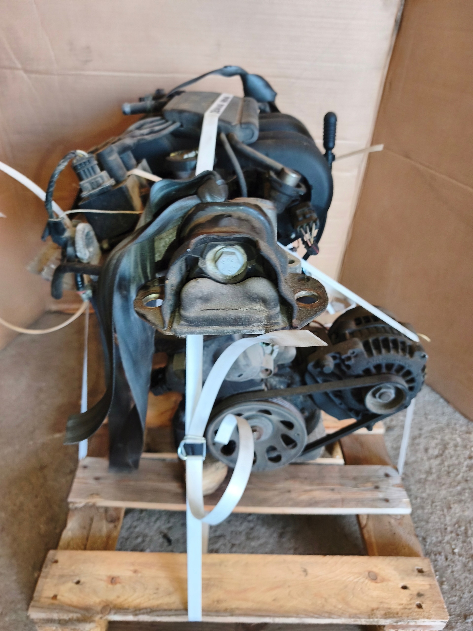 engine 1.2 D7F720 complete RENAULT KANGOO CLIO II DACIA DO MONTAZU