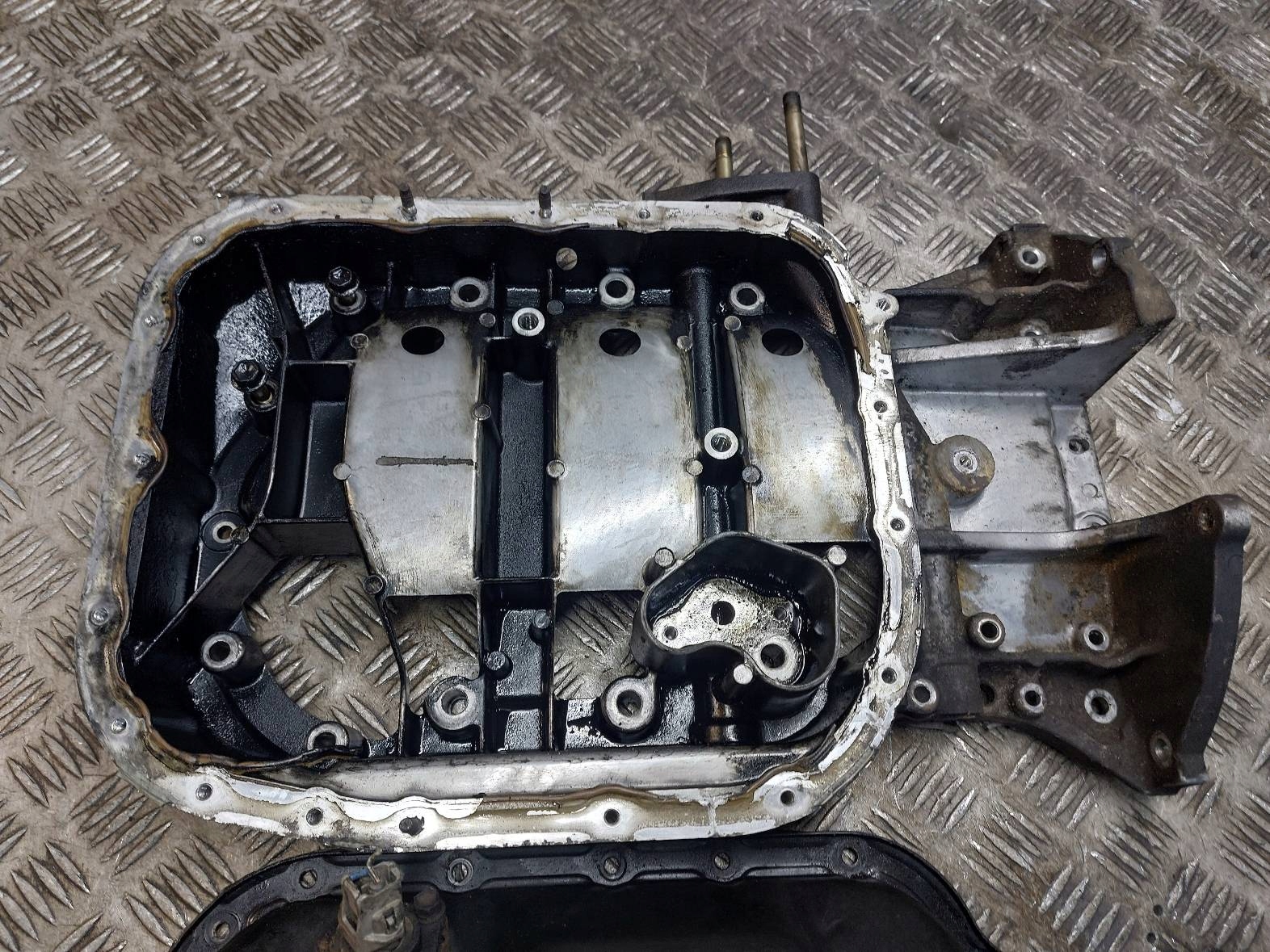 MISA oil sump TOYOTA COROLLA E12