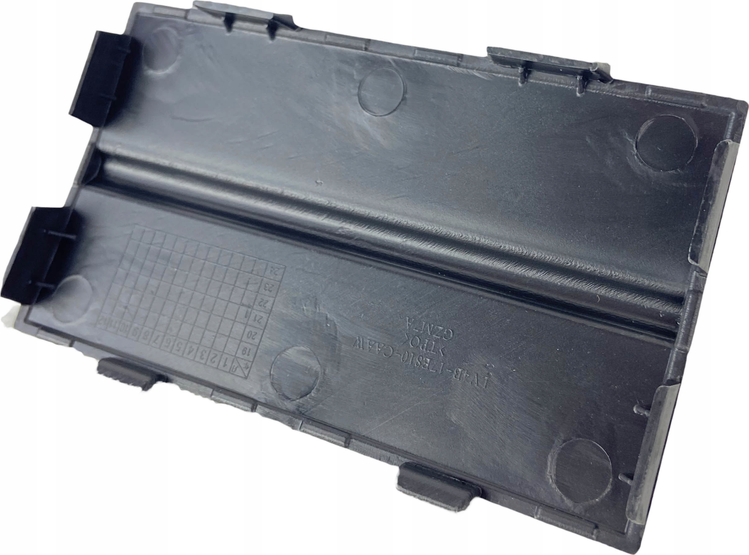 FORD KUGA ESCAPE MK3 2020 ZASLEPKA KRATKI DOLNEJ Installation side Front