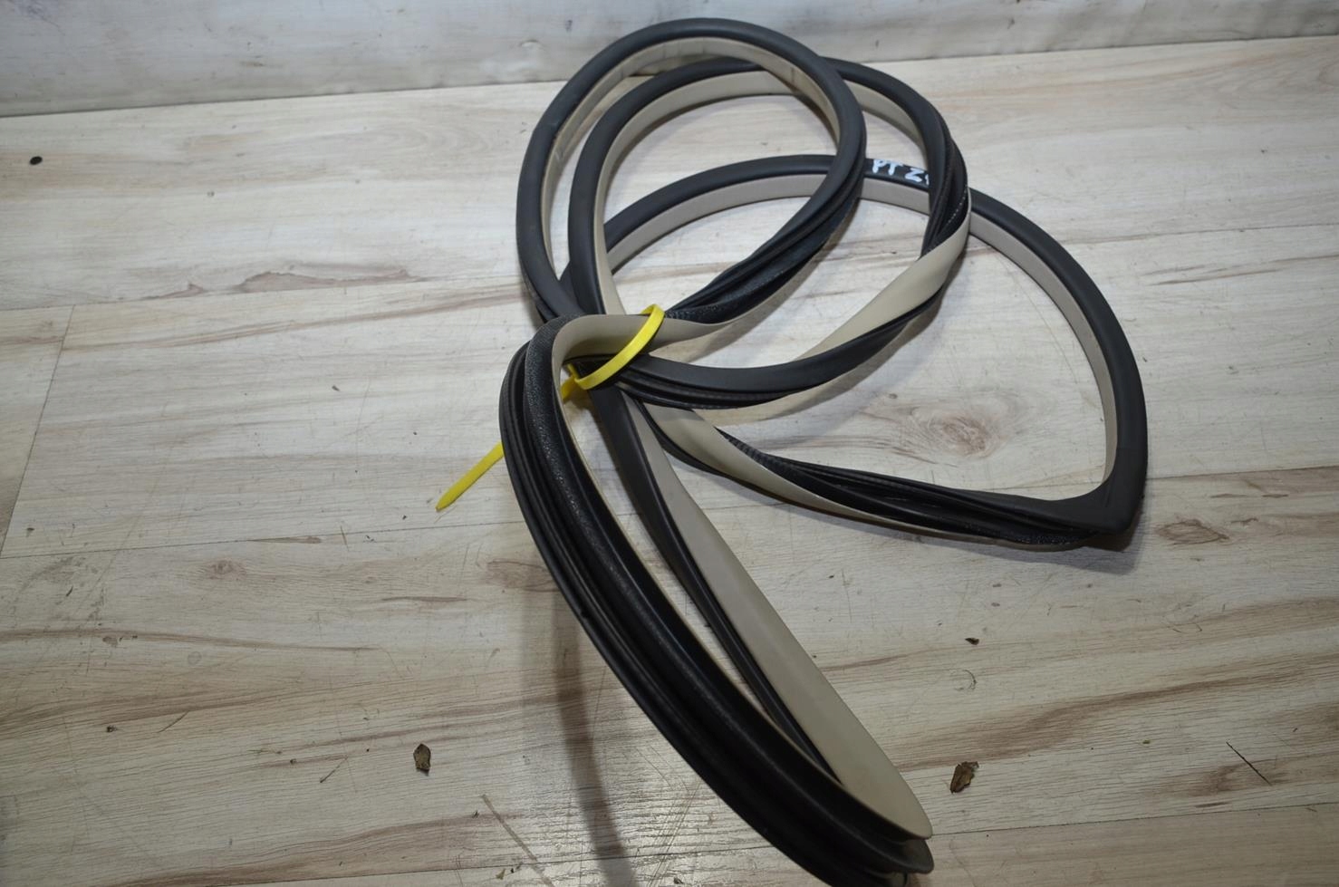 11969798679 - Уплотнение двери внутр. правый T Nissan Murano Z51 09