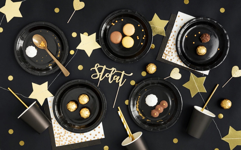 KUBKI KUBECZKI PAPIEROWE CZARNE GODY 18 URODZINY Marka PartyPal