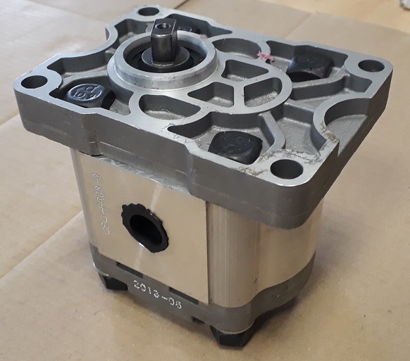 Nd Scheppach Čerpadlo pre štiepačku Hl 1200, Hl 1500, 2x M20x1,5, 16040603