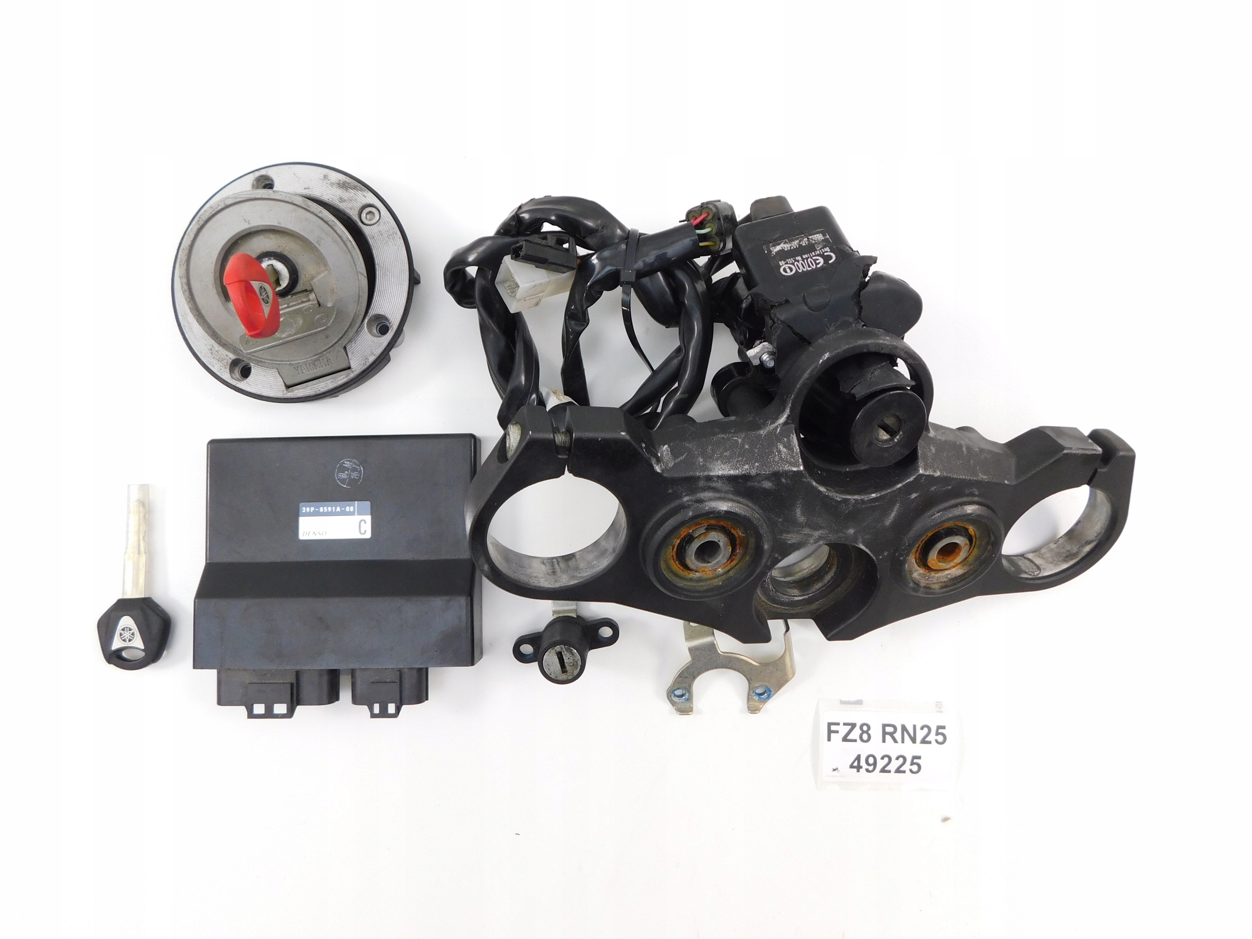 YAMAHA FZ8 RN25 ЗАМОК ЗАПАЛЮВАННЯ