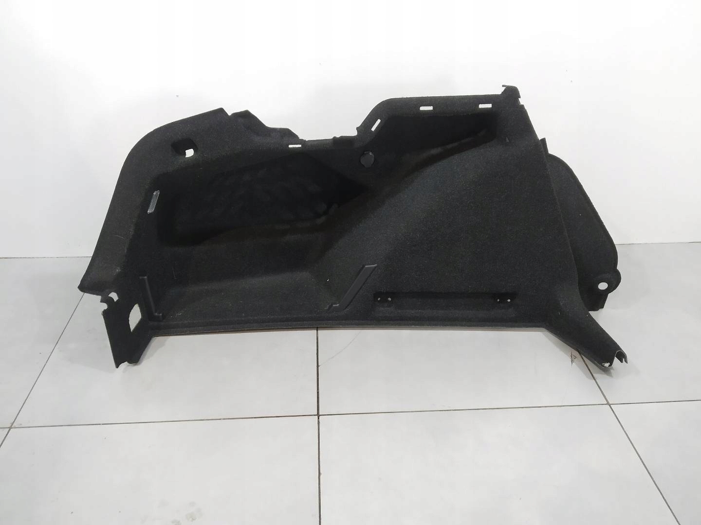boot upholstery left rear part HB 5E6867427A Skoda Octavia IV