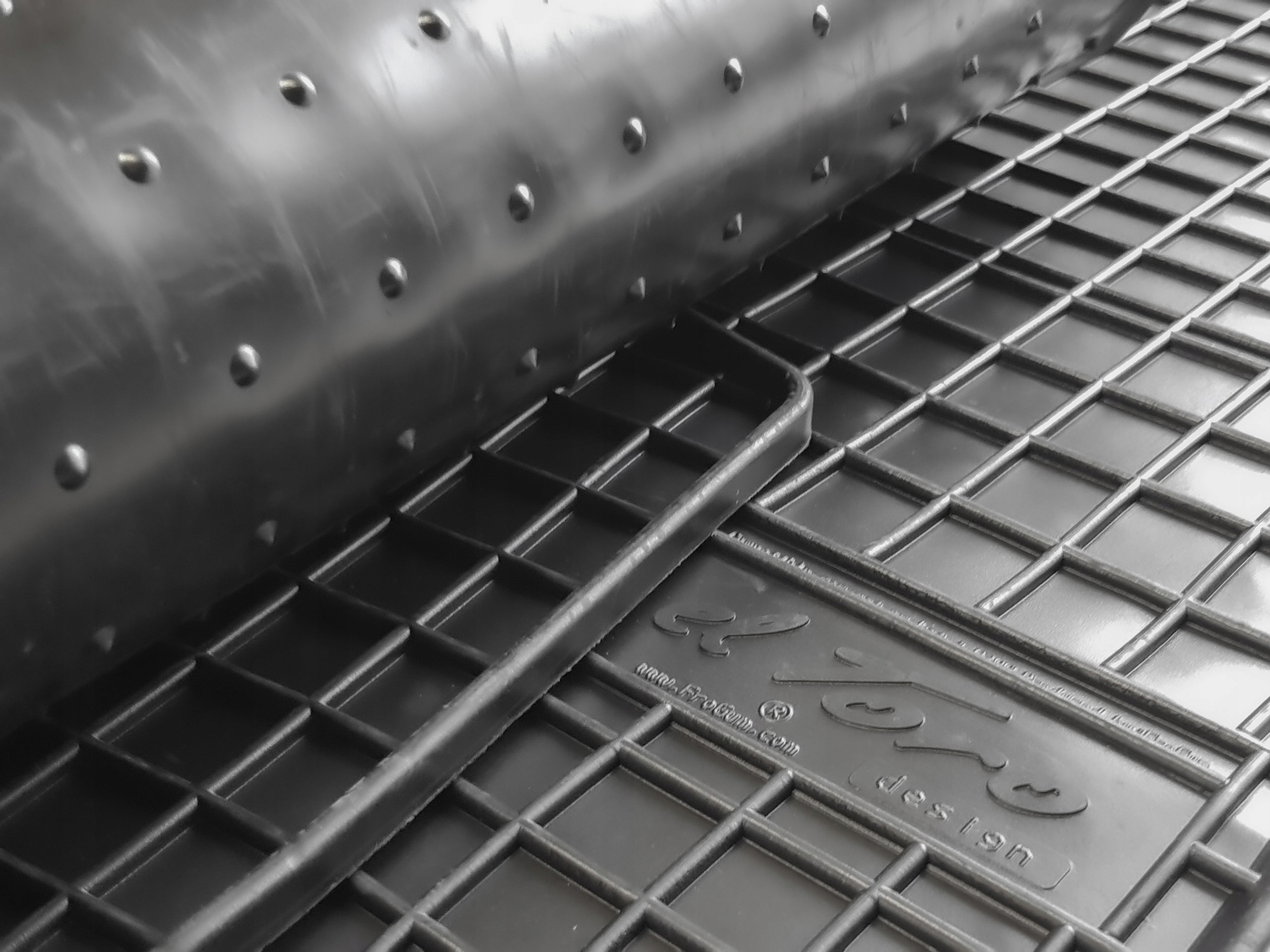 Toyota Corolla 2000-2006 Dywaniki gumowe Informacje dodatkowe bezzapachowe