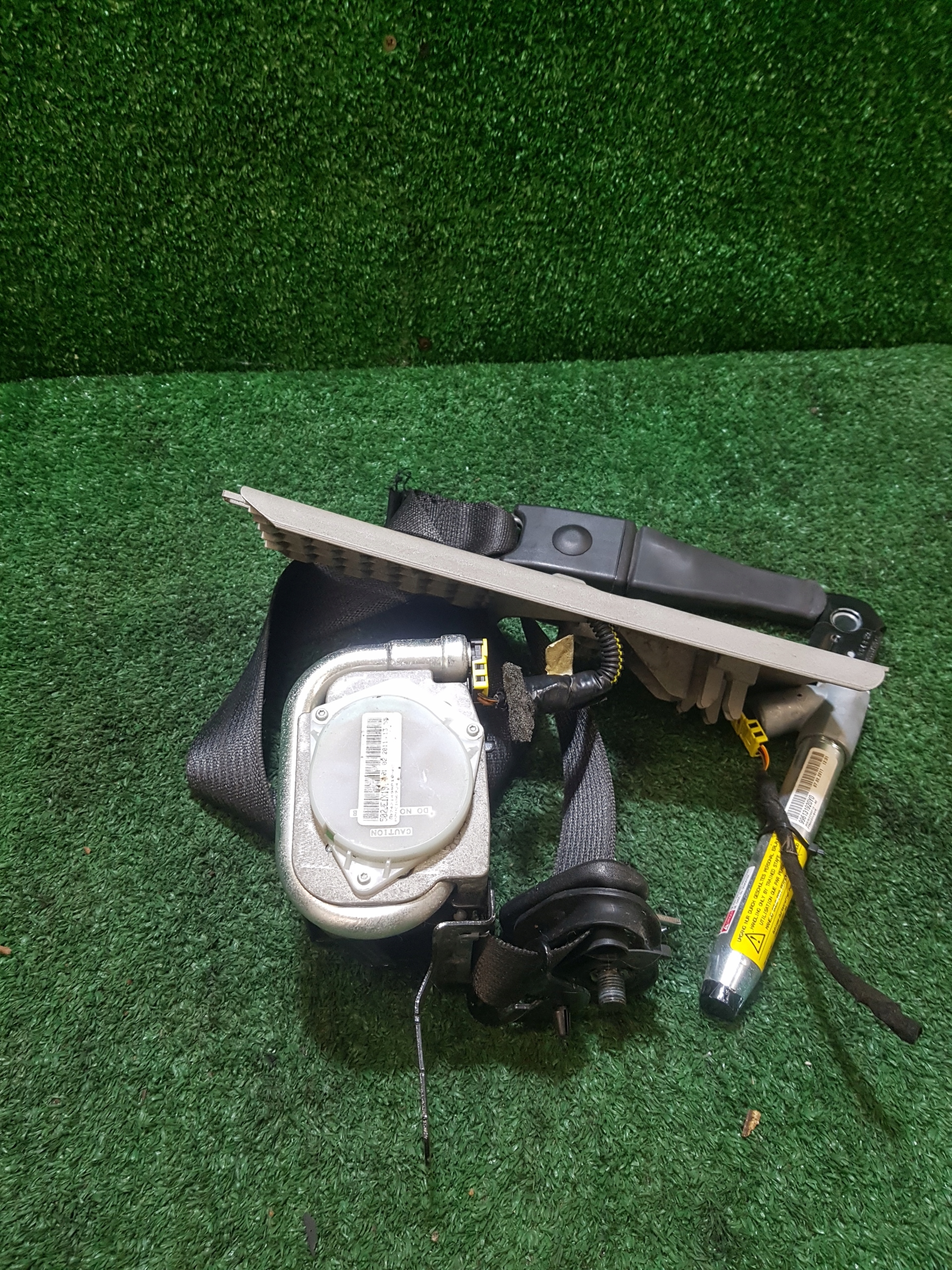dashboard instrument panel OPEL INSIGNIA 13270401