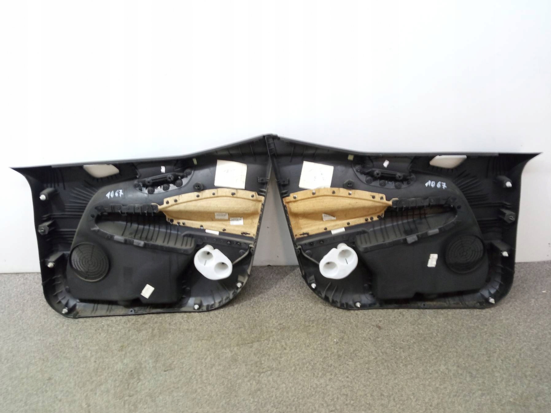 upholstery side left right front KOMPLET Ford Transit Courier and (2014- )
