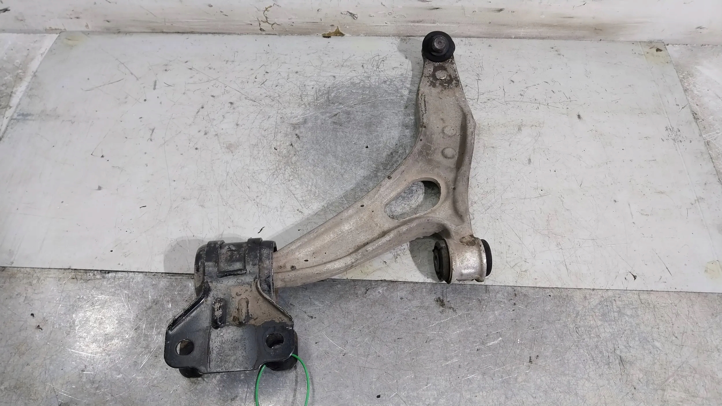 arm left front AV61-3A424-MA FORD GRAND C-MAX MK2 FOCUS MK3