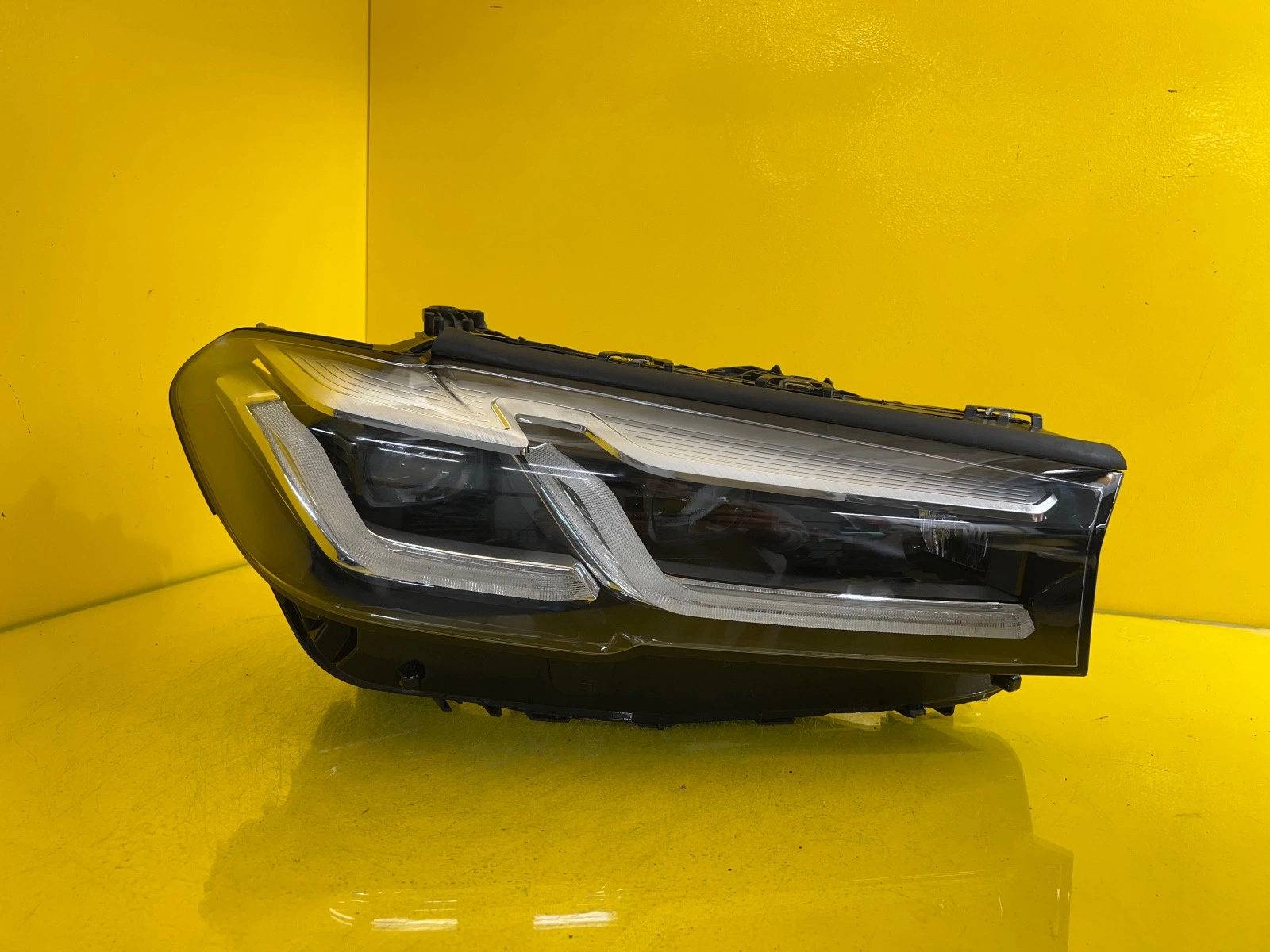 light right BMW 5 G30 G31 LIFT FULL LED 9850582-06