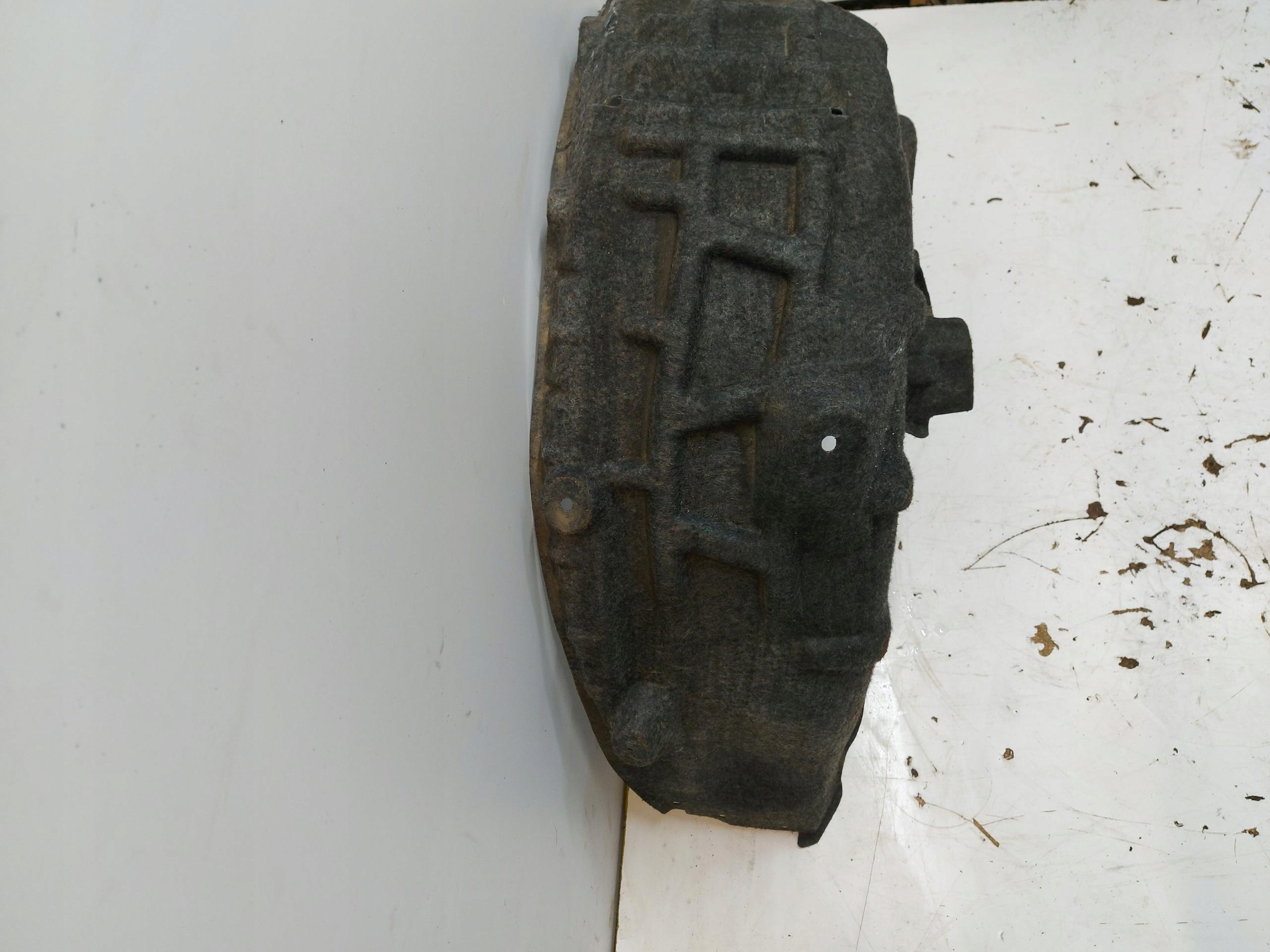 Volvo XC40 T5 EH mudguard right rear part