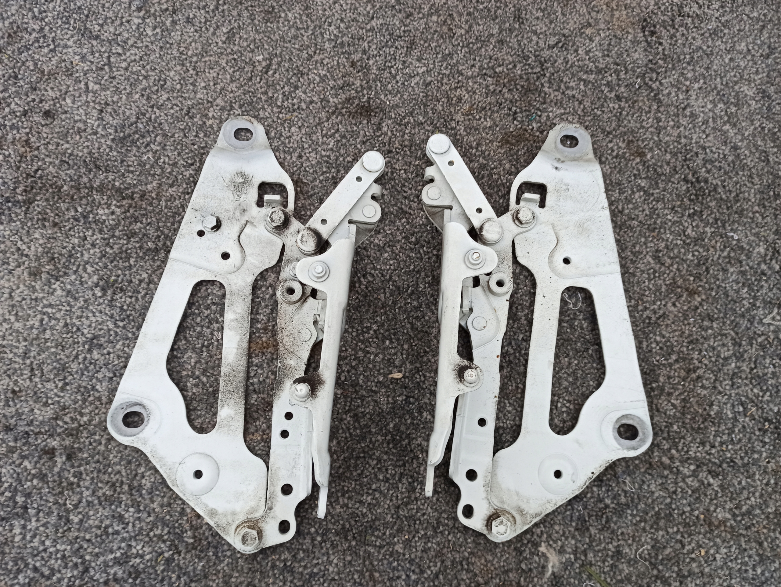 bonnet hinges left right BMW 5 GT F07 BIALE 300