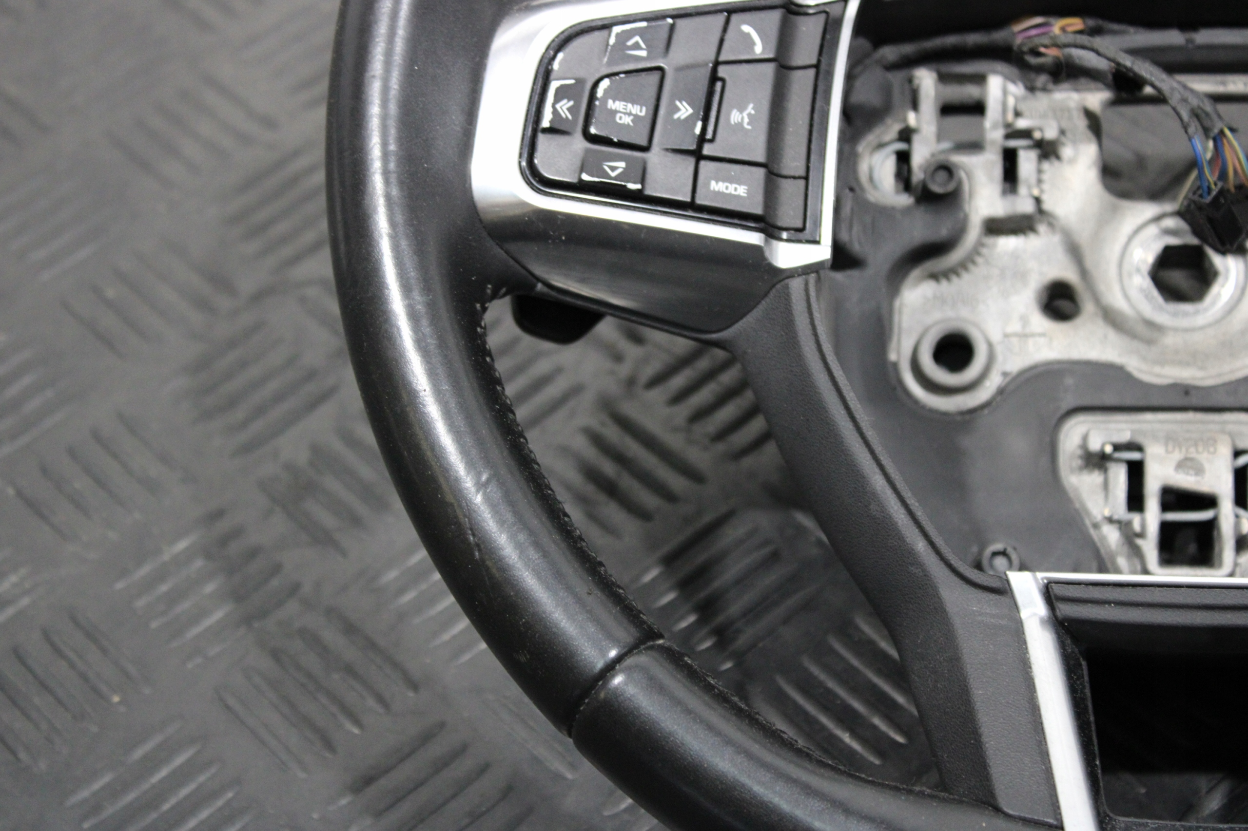 lenkrad MULTIFUNKCJA LAND ROVER DISCOVERY SPORT L550