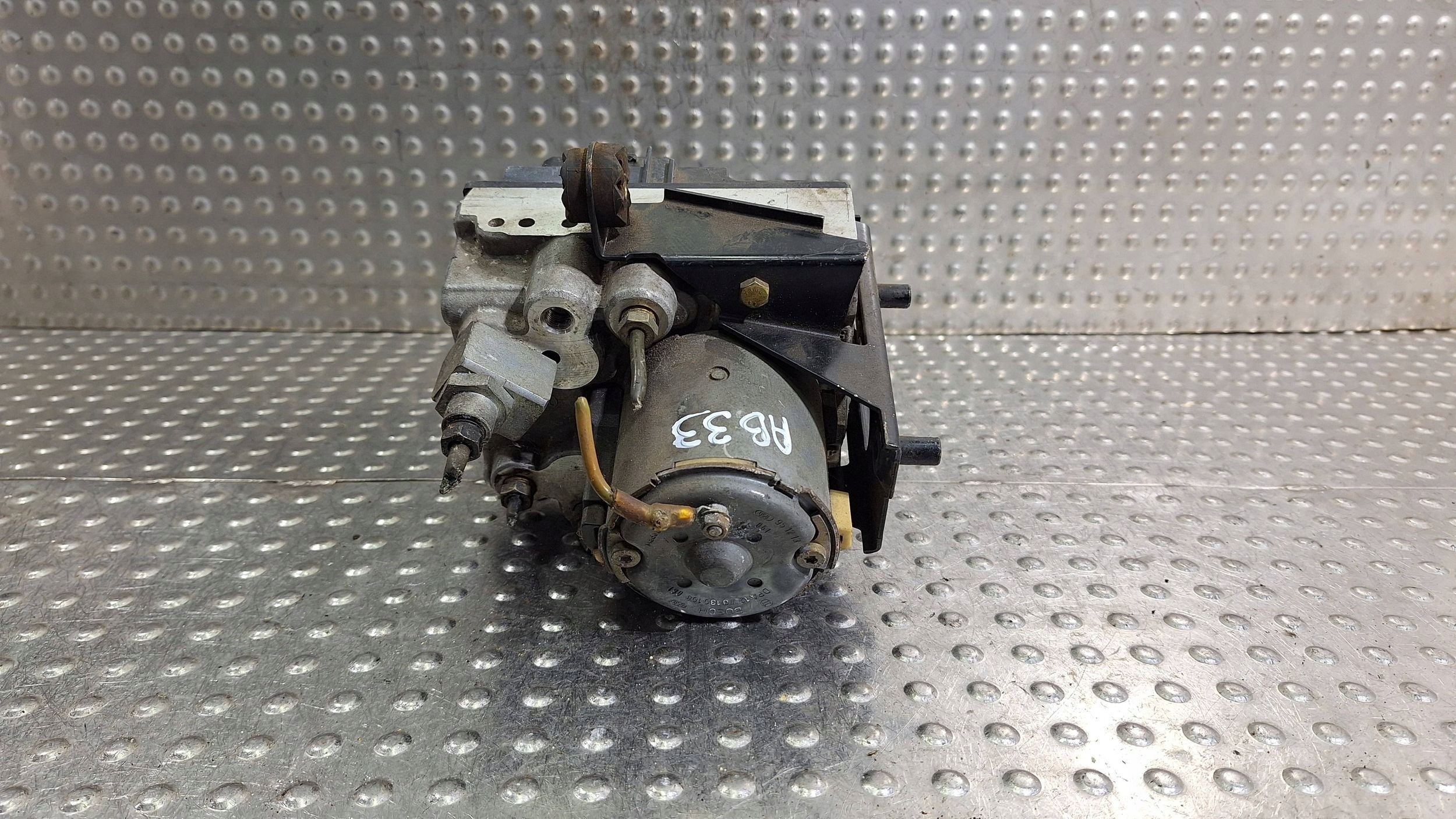 pump control unit ABS 0265217000 1090910 BMW E36 E38 E39 E46