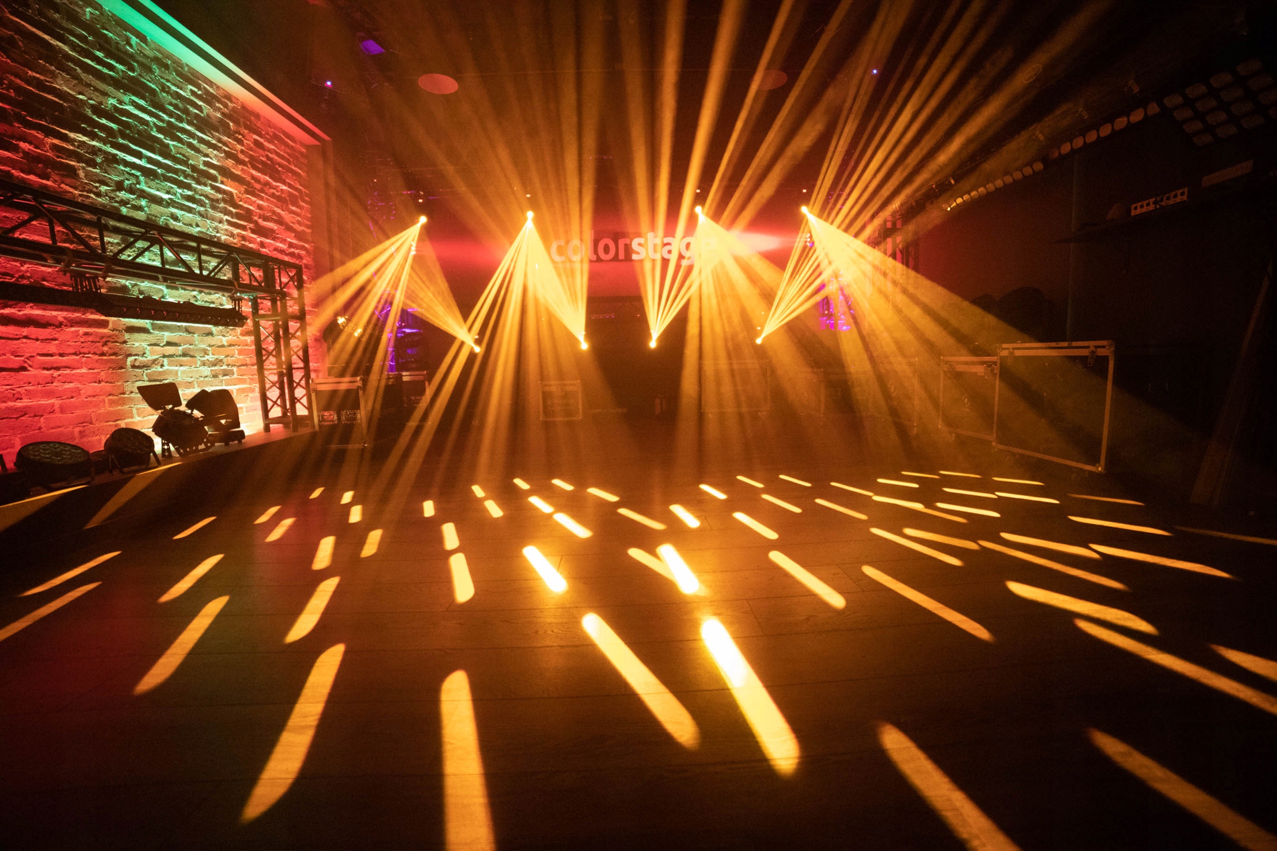 GŁOWA RUCHOMA COLORSTAGE DELTA LED 100W BEAM Marka Inna