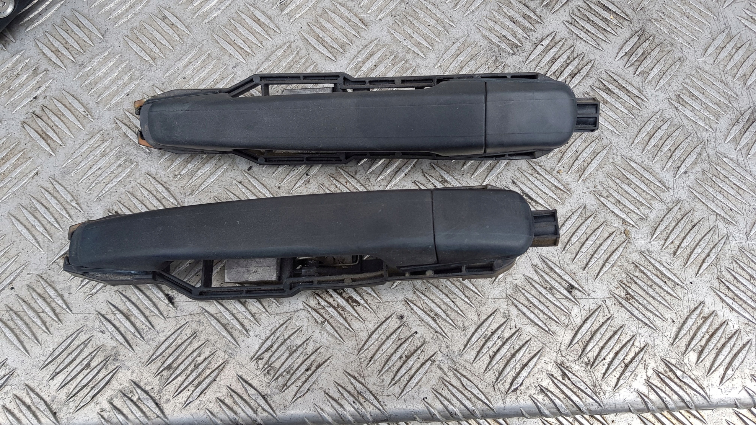 MERCEDES ML W163 handle left right rear part