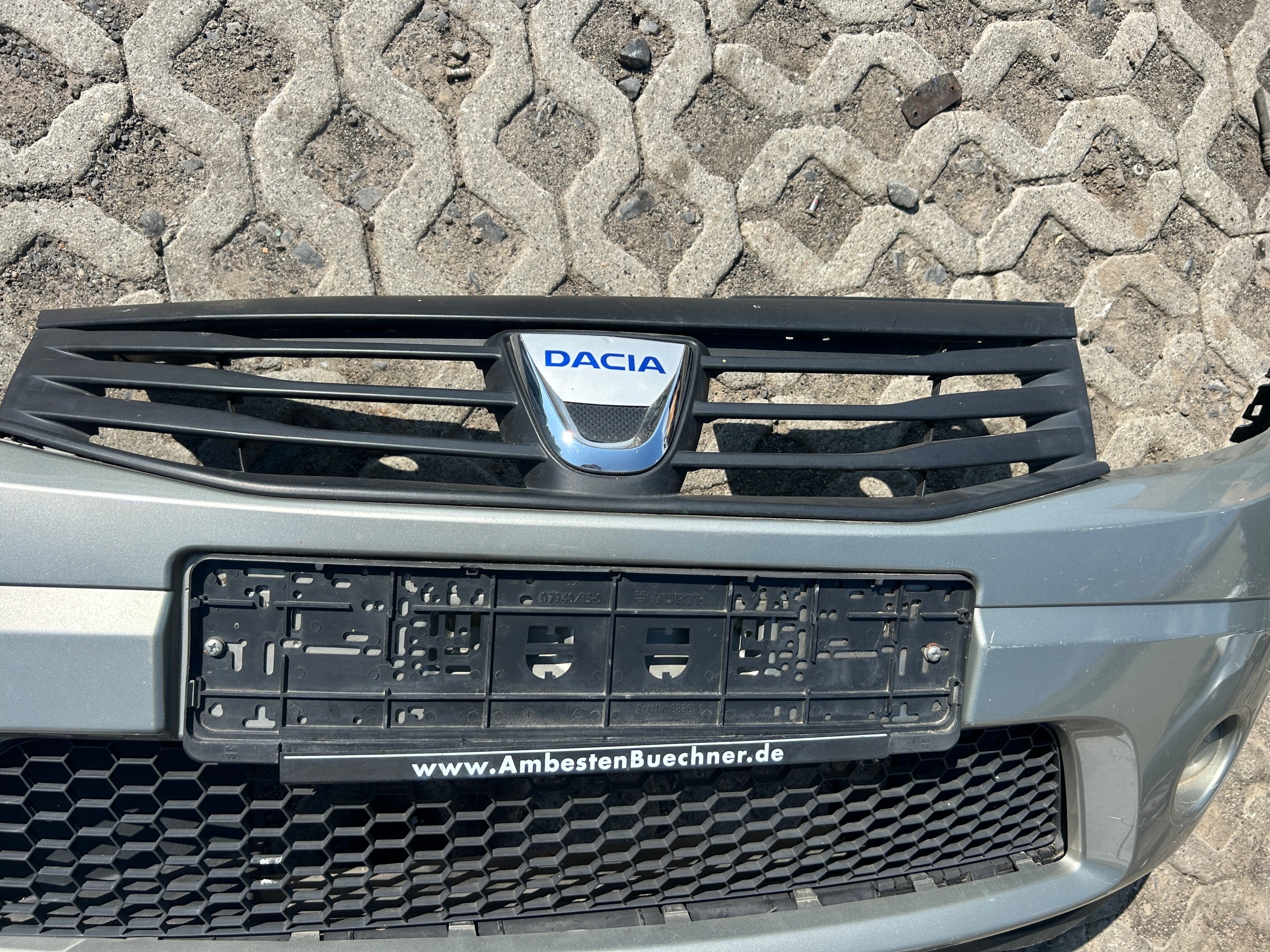 DACIA SANDERO and bumper front front complete