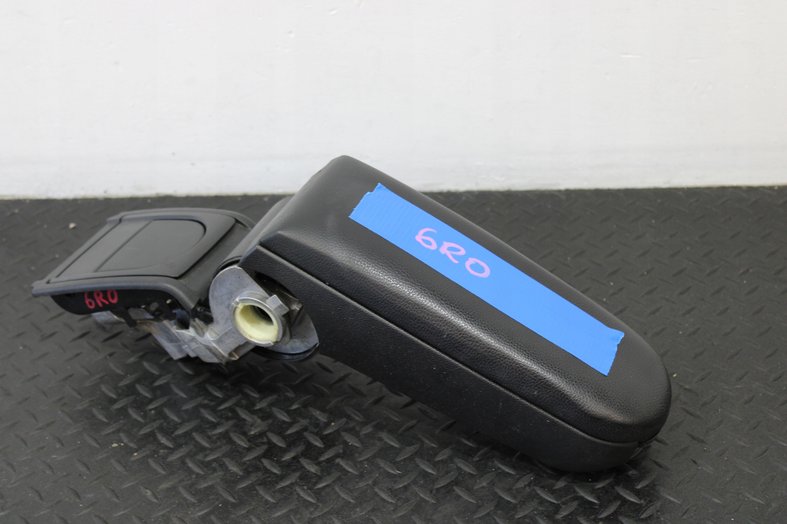 armrest VW POLO V 5 6R0 6R