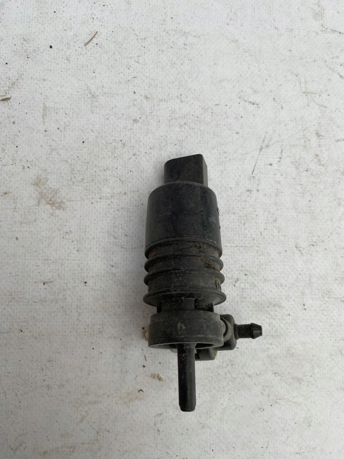 FORD KUGA MK2 12- pump washers windows