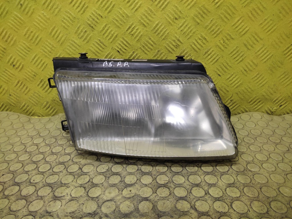 VW PASSAT B5 REFLEKTOR lámpa jobb eleje