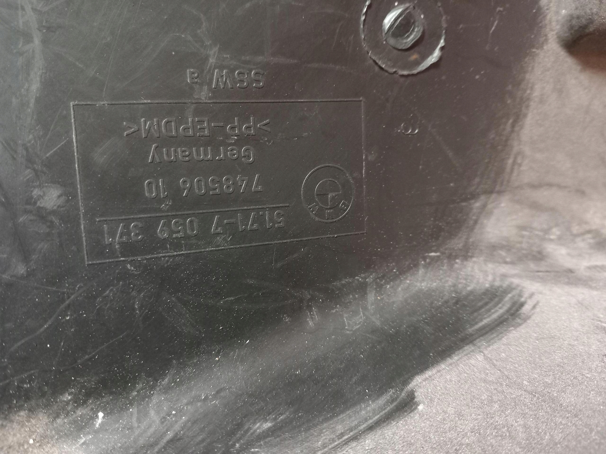 mudguard left front rear part BMW SERIA 1 E87 E81 7059371