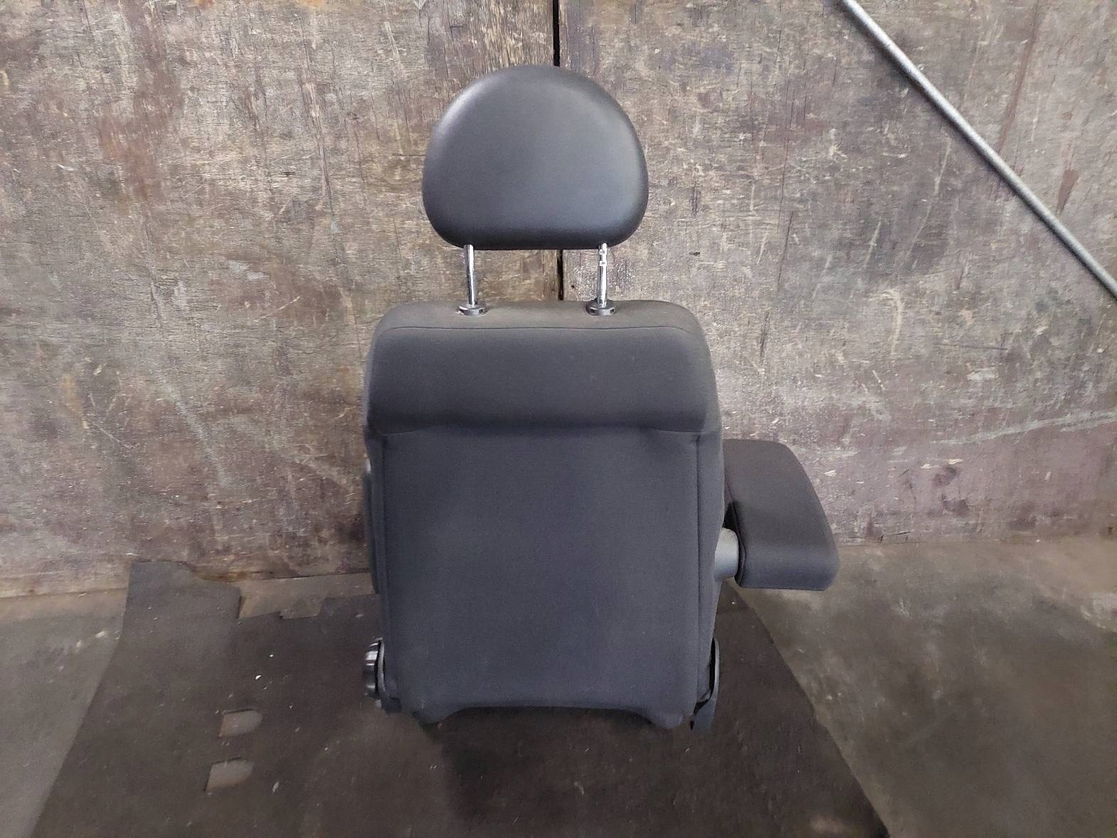 seat left front + armrest OPEL MERIVA A LIFT