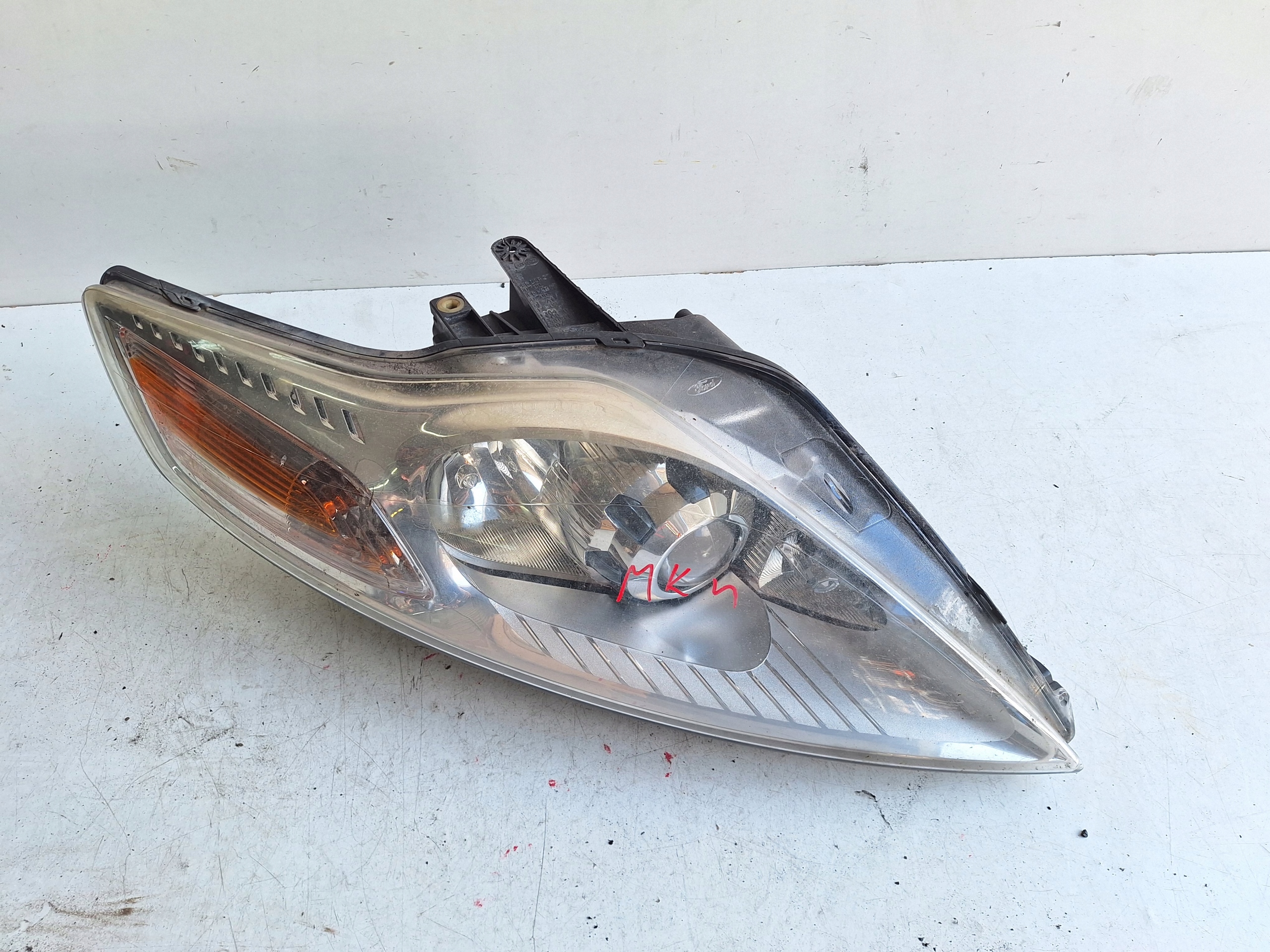 FORD MONDEO MK4 07-14 light right UK lens