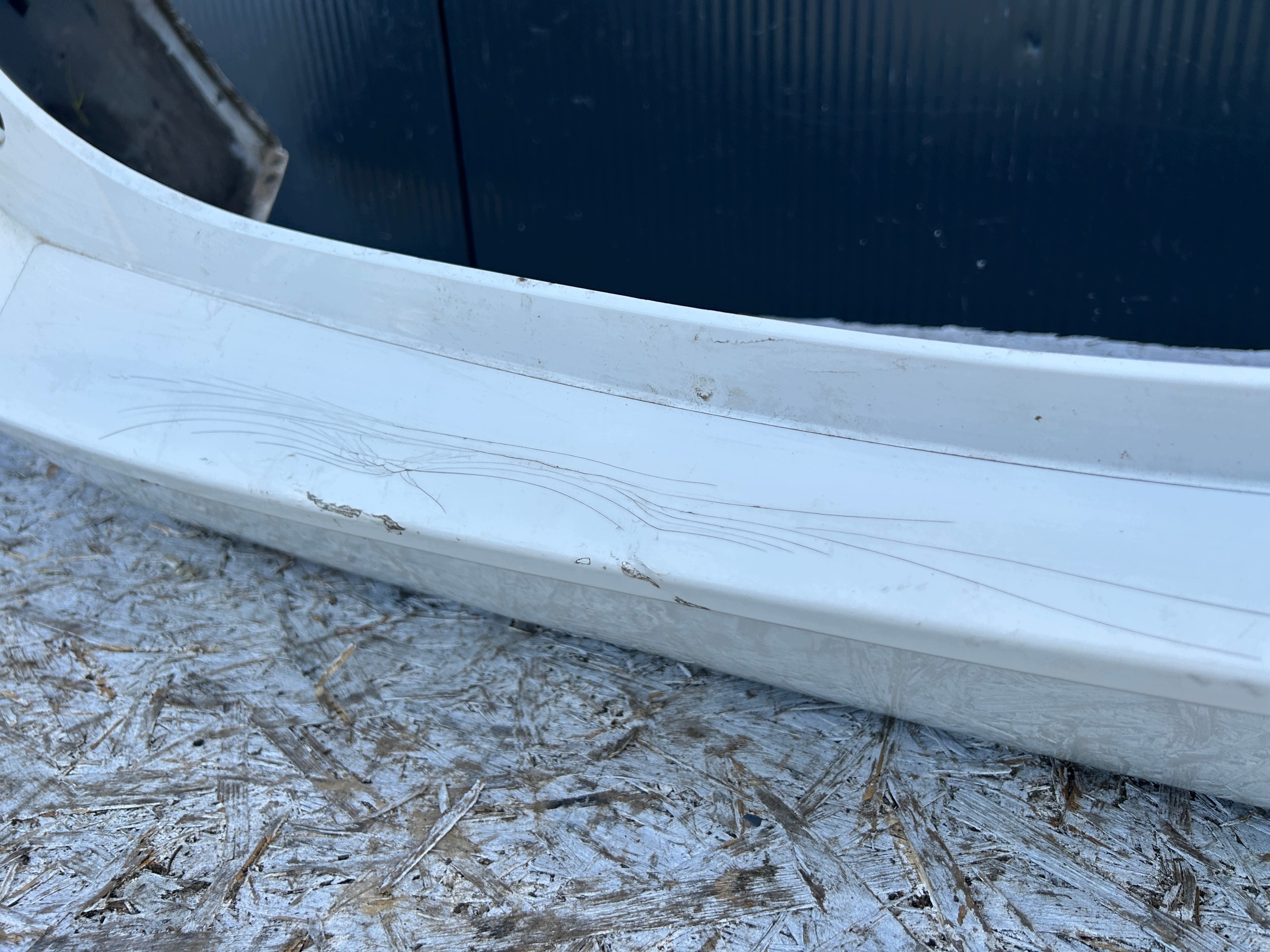 stoßstange heck hinten TOYOTA COROLLA E21 KOMBI 18