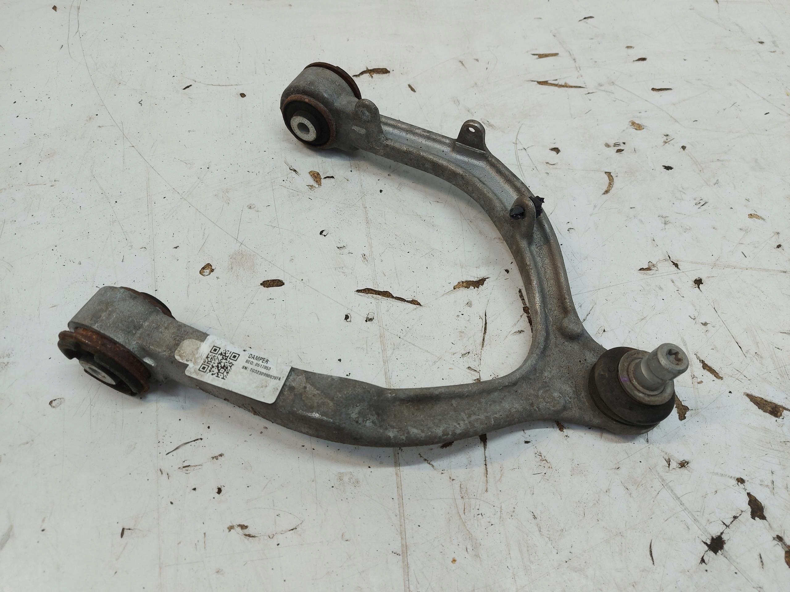 TESLA MODEL Y 2023r arm front left upper 2WD