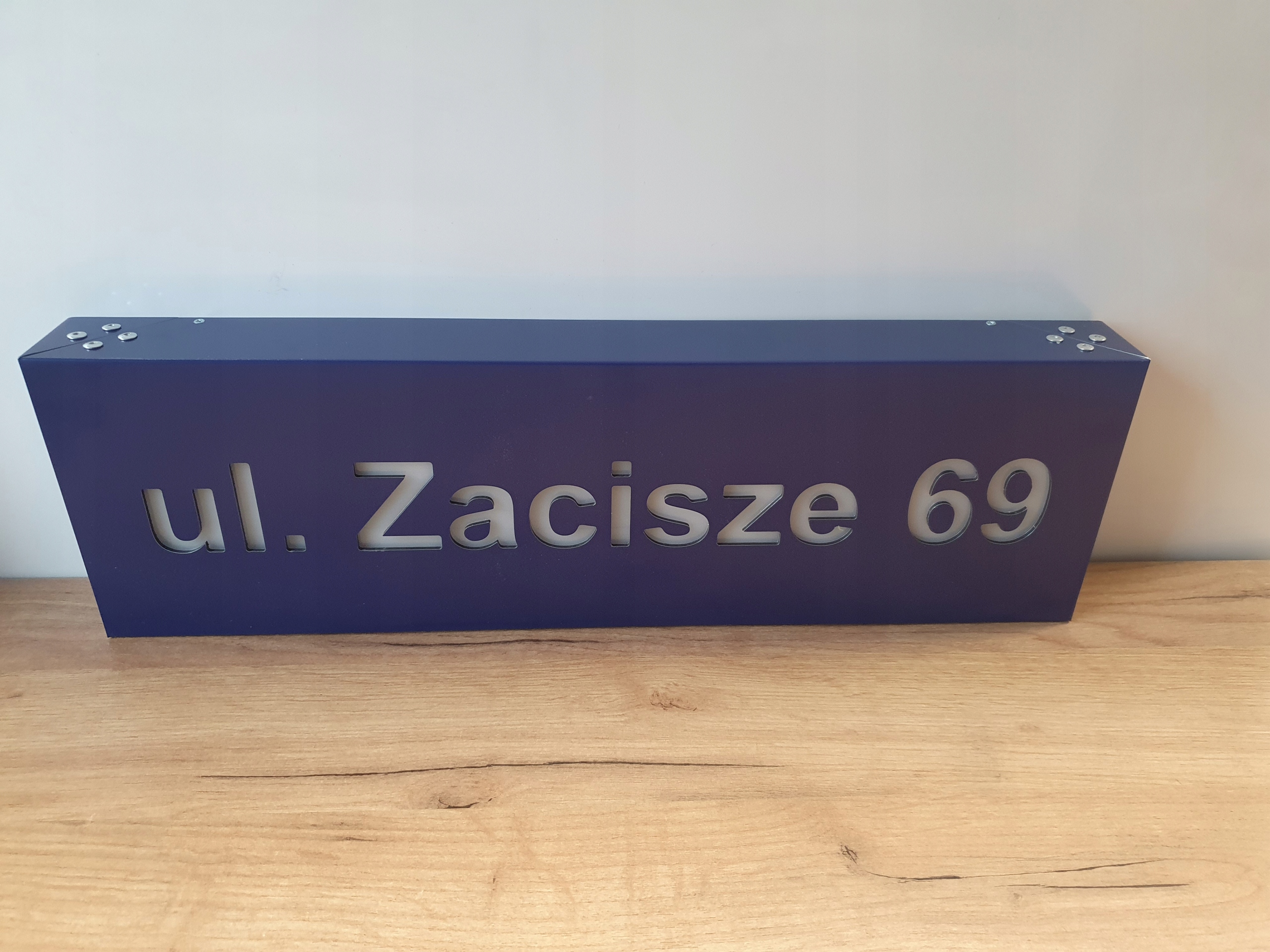 Tabliczka adresowa 3D ulica nr domu Materiał inny materiał