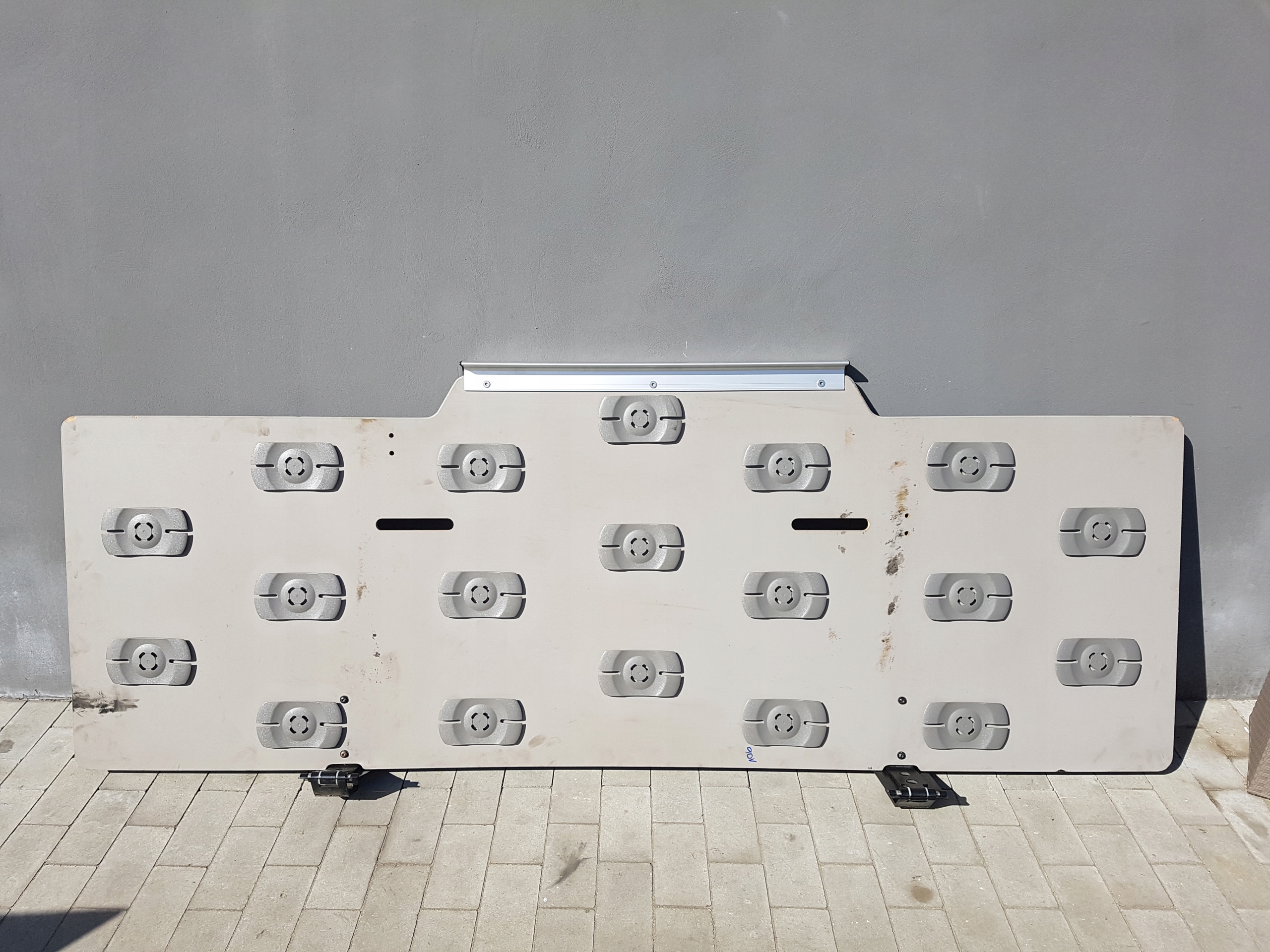 НИЖНЯЯ КРОВАТЬ НИЖНЯЯ КРОВАТЬ DAF XF 106