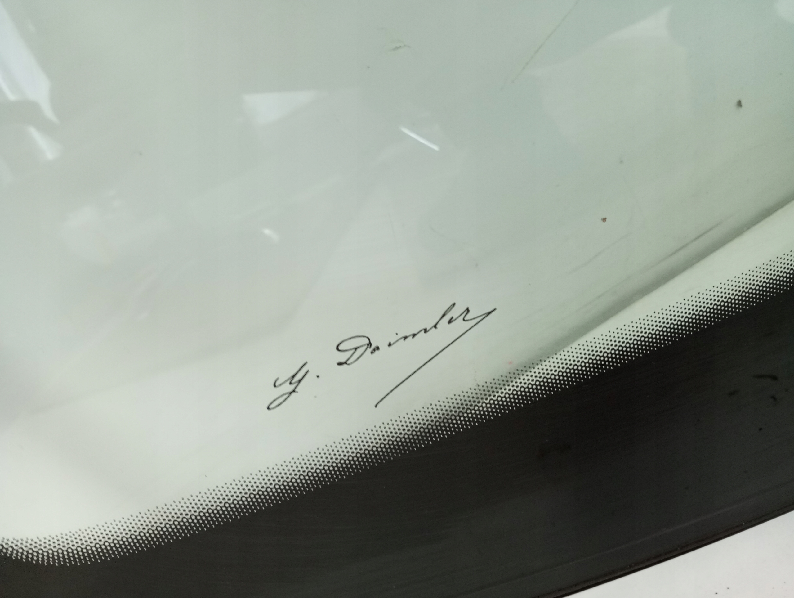 window iron front MERCEDES EQA 247 21R