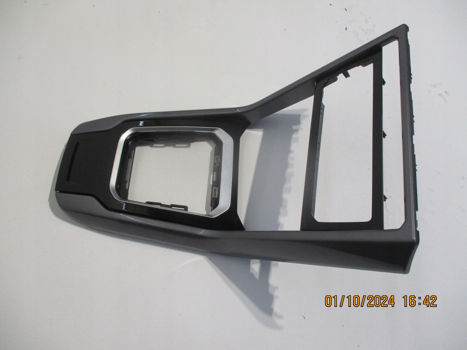 DEKOR frame TUNELU VW T ROC T-ROC 2GA863042B