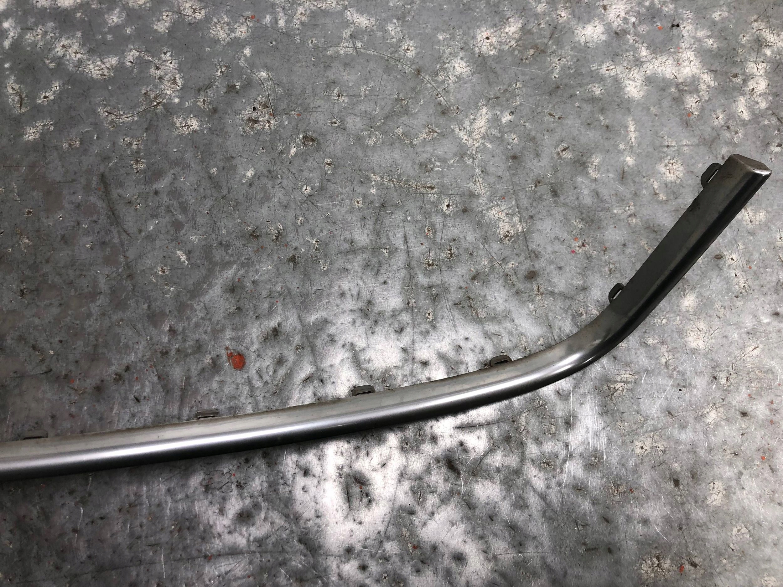 lišta CHROM nárazníku předek VW TOURAN 1T0853101