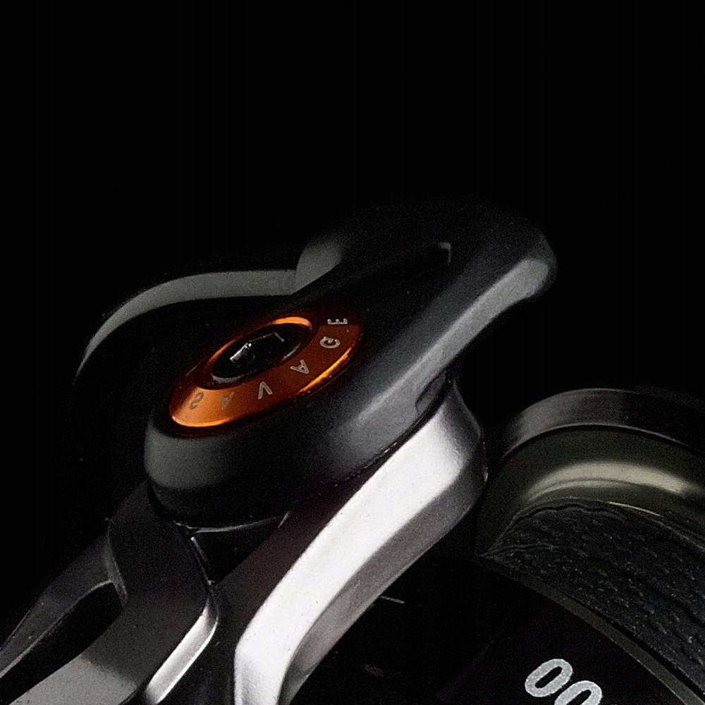 KOŁOWROTEK SAVEGE GEAR SG6 3000H FD 8+1BB Model SG63000H